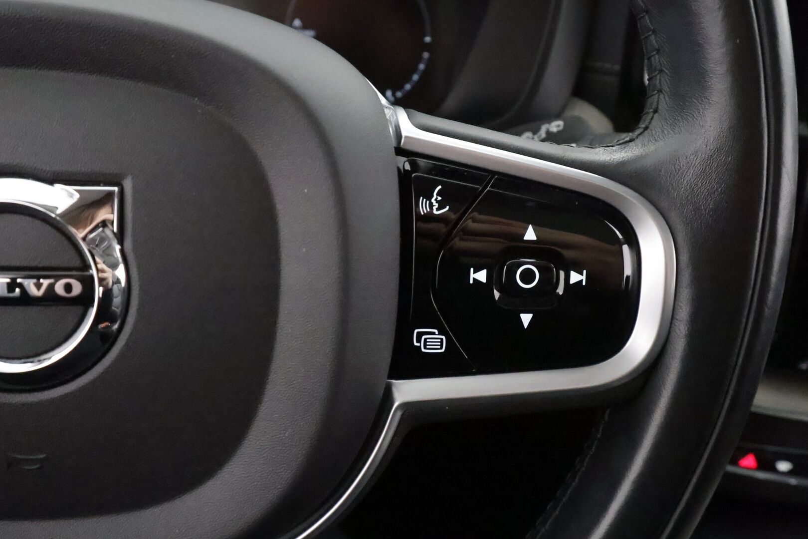 Volvo XC60 2021 T6 TwE AWD Business Inscription aut. - | ACC | Webasto | Koukku | Panorama | High Performance Audio | Muistipenkki | LED | P.Kamera | Sporttinahat | Keyless | Apple&Android | Suomi-auto | Kahdet Renkaat | Merkkhuollettu |