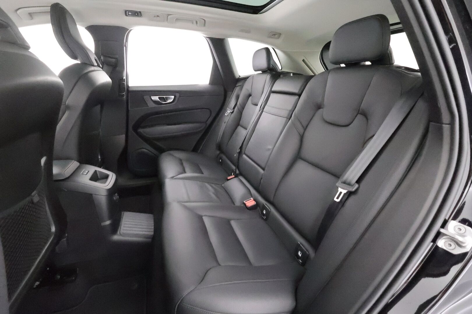 Volvo XC60 2021 T6 TwE AWD Business Inscription aut. - | ACC | Webasto | Koukku | Panorama | High Performance Audio | Muistipenkki | LED | P.Kamera | Sporttinahat | Keyless | Apple&Android | Suomi-auto | Kahdet Renkaat | Merkkhuollettu |