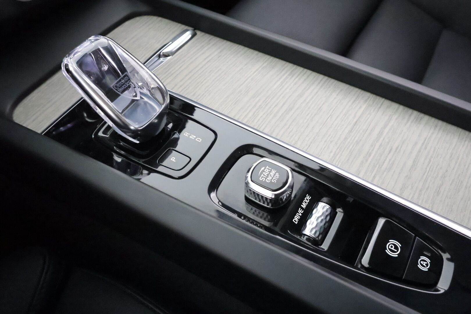 Volvo XC60 2021 T6 TwE AWD Business Inscription aut. - | ACC | Webasto | Koukku | Panorama | High Performance Audio | Muistipenkki | LED | P.Kamera | Sporttinahat | Keyless | Apple&Android | Suomi-auto | Kahdet Renkaat | Merkkhuollettu |