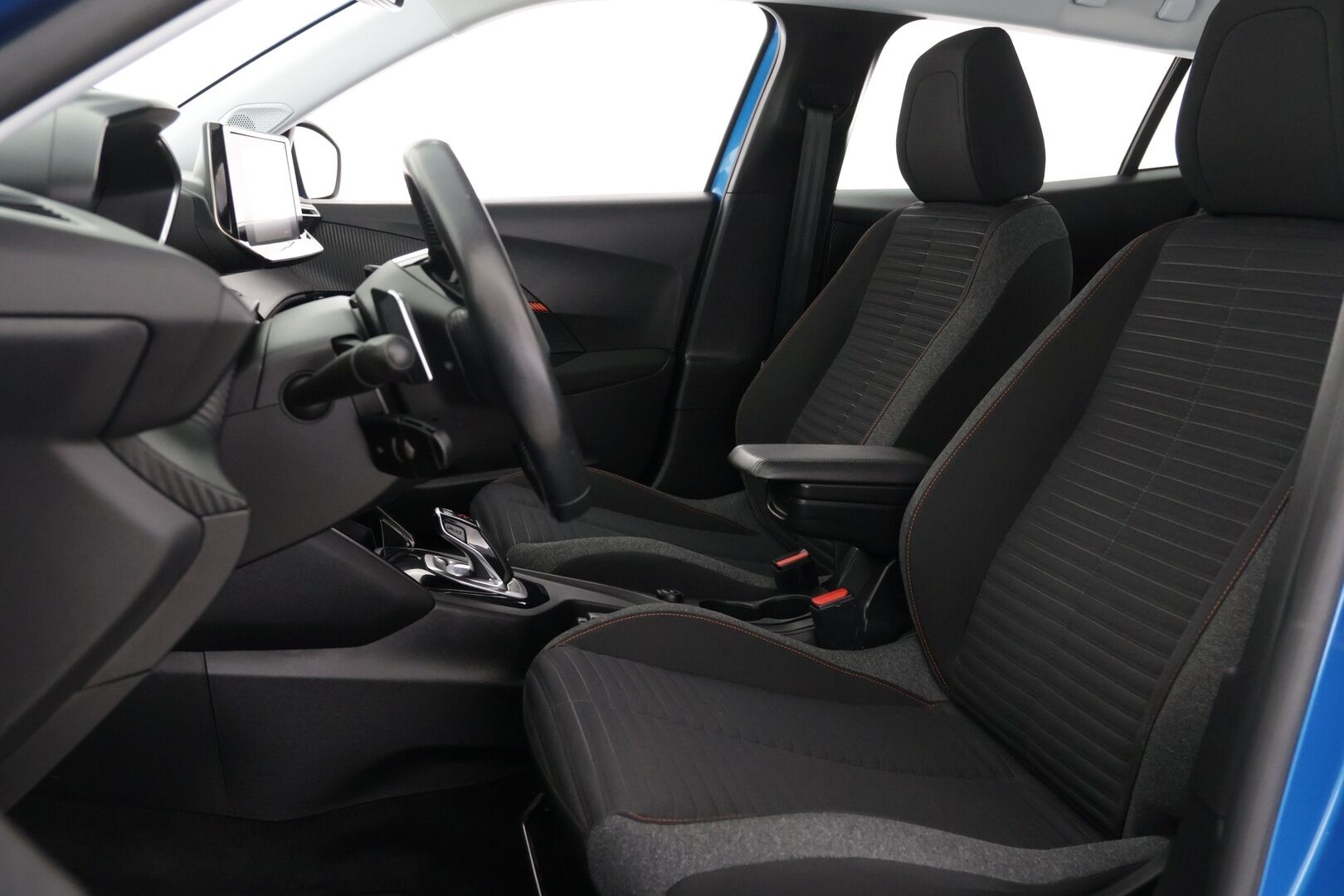Peugeot 2008 2021 Active Pack Motion PureTech 130 EAT8-automaatti - | Lohko + sisä | Vakkari | P.kamera | 2.Om Suomi-auto |