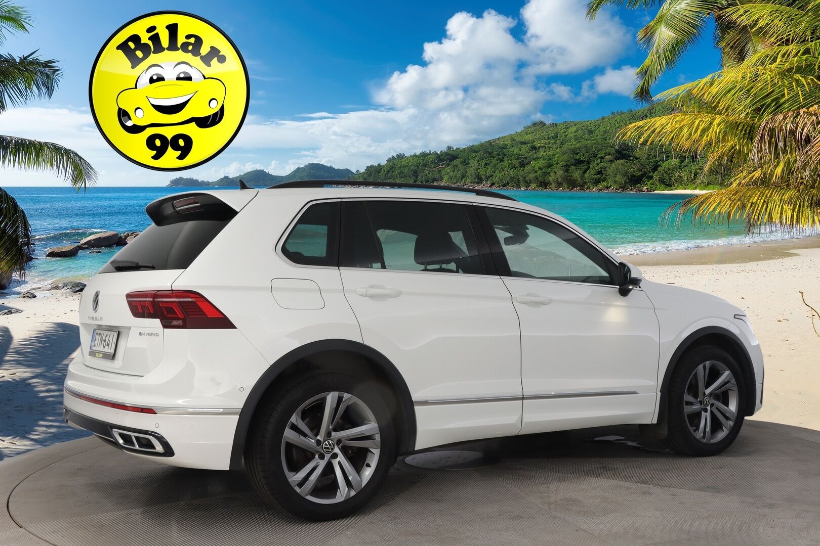 Volkswagen Tiguan 2021 R-Line eHybrid 180 kW DSG-autm **Adapt.vakkari / Matrix LED / P.tutkat / Digimittaristo / Sporttipenkit / KeylessGo** - Akku kuntotarkastettu / Suomi-auto / Kahdet renkaat aluvanteilla