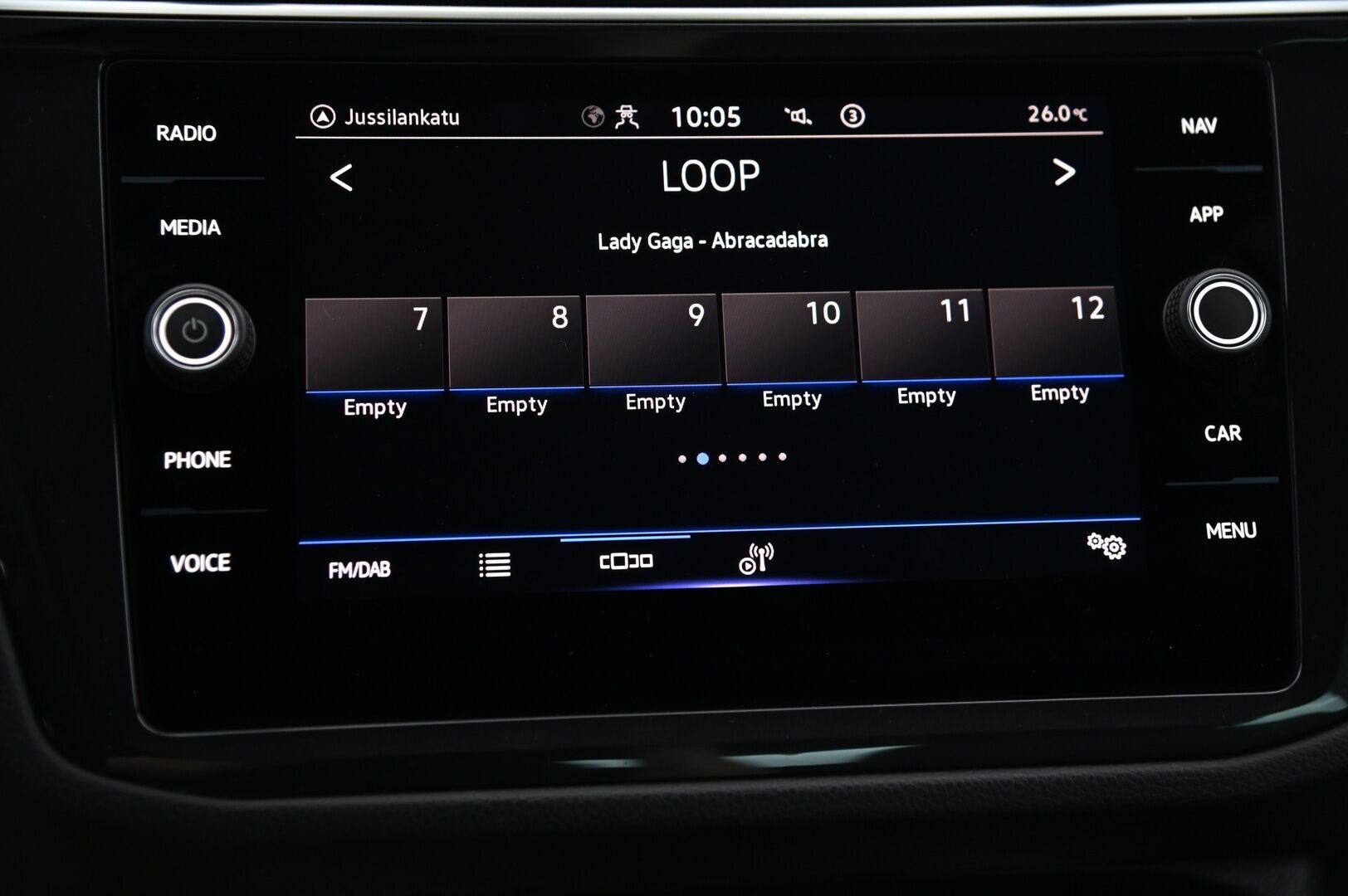 Volkswagen Tiguan 2021 R-Line eHybrid 180 kW DSG-autm **Adapt.vakkari / Matrix LED / P.tutkat / Digimittaristo / Sporttipenkit / KeylessGo** - Akku kuntotarkastettu / Suomi-auto / Kahdet renkaat aluvanteilla