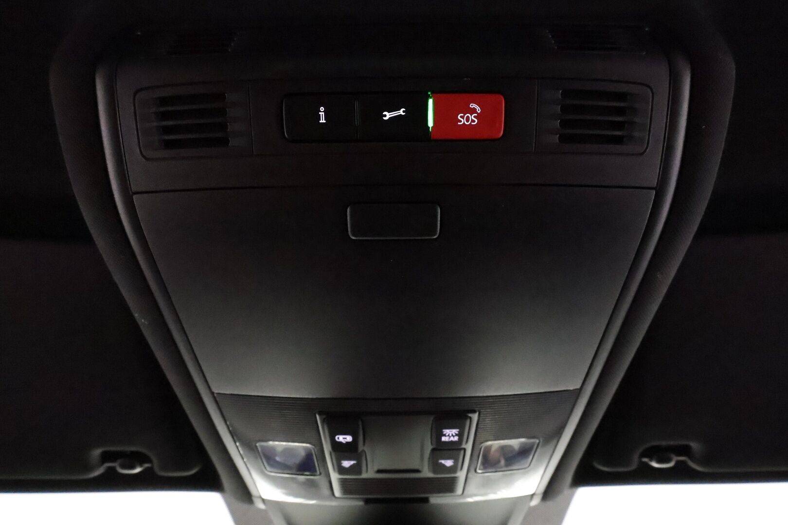 Volkswagen Tiguan 2021 R-Line eHybrid 180 kW DSG-autm **Adapt.vakkari / Matrix LED / P.tutkat / Digimittaristo / Sporttipenkit / KeylessGo** - Akku kuntotarkastettu / Suomi-auto / Kahdet renkaat aluvanteilla