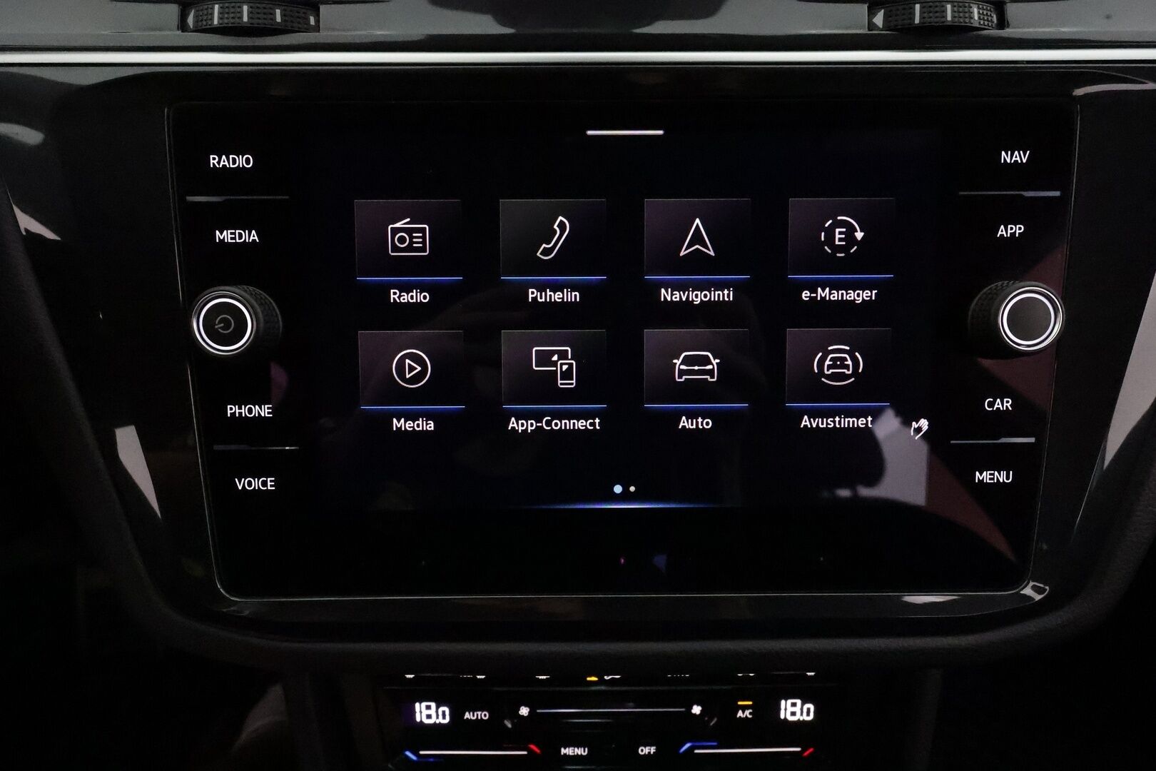 Volkswagen Tiguan 2021 R-Line eHybrid 180 kW DSG-autm **Adapt.vakkari / Matrix LED / P.tutkat / Digimittaristo / Sporttipenkit / KeylessGo** - Akku kuntotarkastettu / Suomi-auto / Kahdet renkaat aluvanteilla