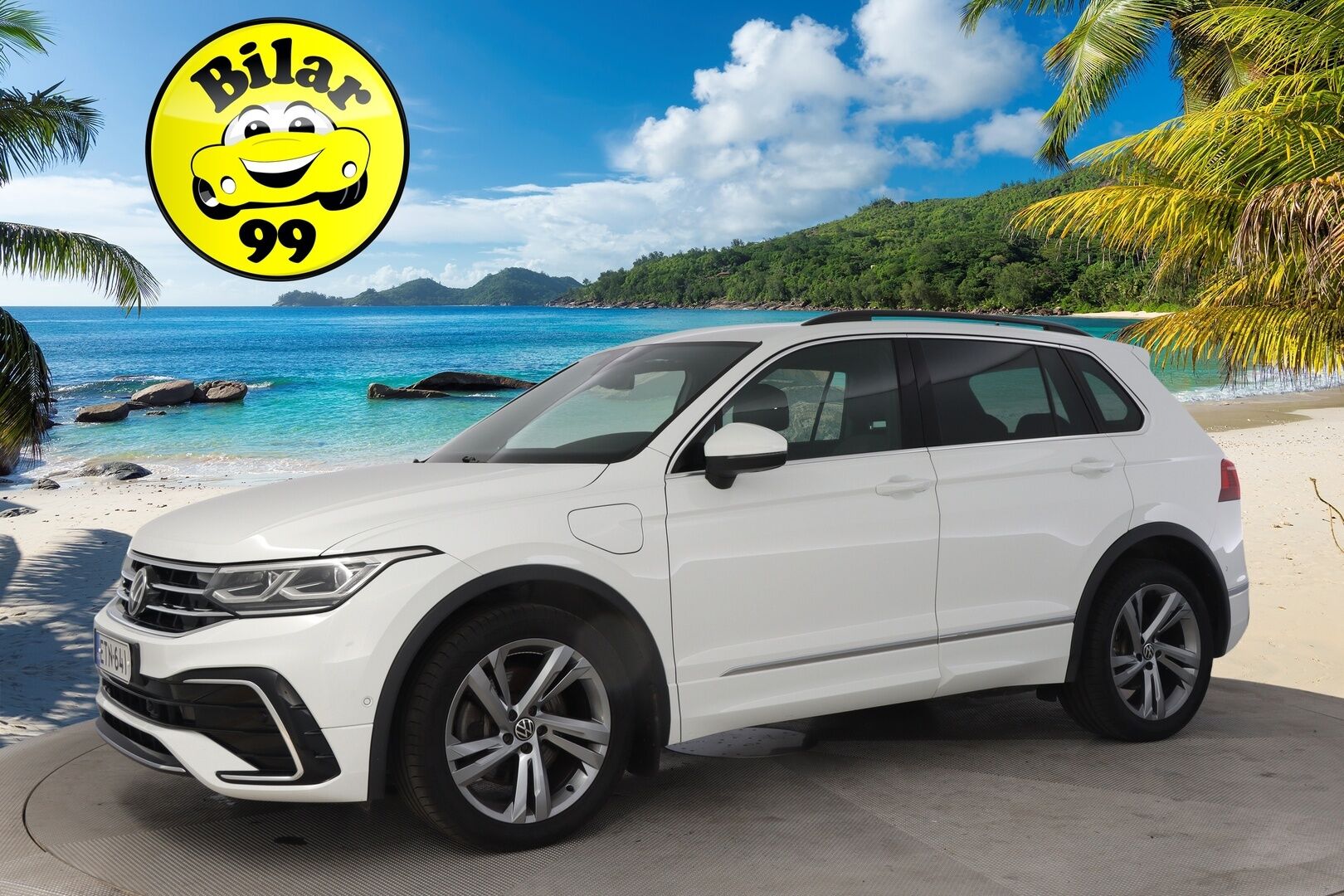Volkswagen Tiguan 2021 R-Line eHybrid 180 kW DSG-autm **Adapt.vakkari / Matrix LED / P.tutkat / Digimittaristo / Sporttipenkit / KeylessGo** - Akku kuntotarkastettu / Suomi-auto / Kahdet renkaat aluvanteilla