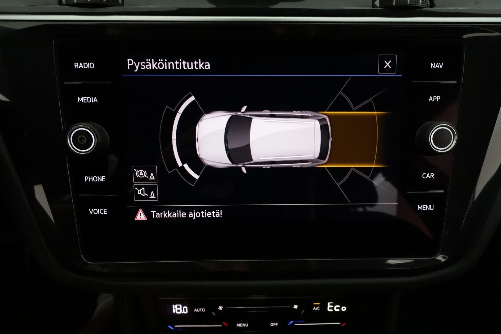Volkswagen Tiguan 2021 R-Line eHybrid 180 kW DSG-autm **Adapt.vakkari / Matrix LED / P.tutkat / Digimittaristo / Sporttipenkit / KeylessGo** - Akku kuntotarkastettu / Suomi-auto / Kahdet renkaat aluvanteilla