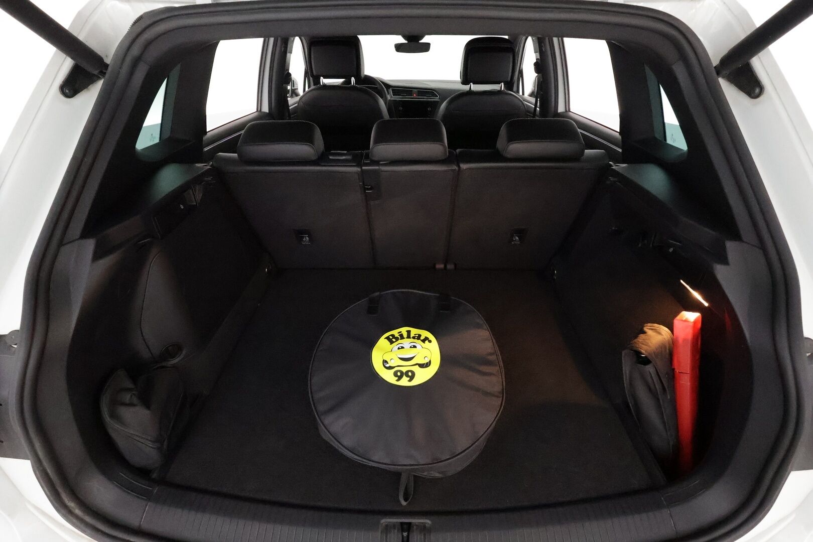 Volkswagen Tiguan 2021 R-Line eHybrid 180 kW DSG-autm **Adapt.vakkari / Matrix LED / P.tutkat / Digimittaristo / Sporttipenkit / KeylessGo** - Akku kuntotarkastettu / Suomi-auto / Kahdet renkaat aluvanteilla