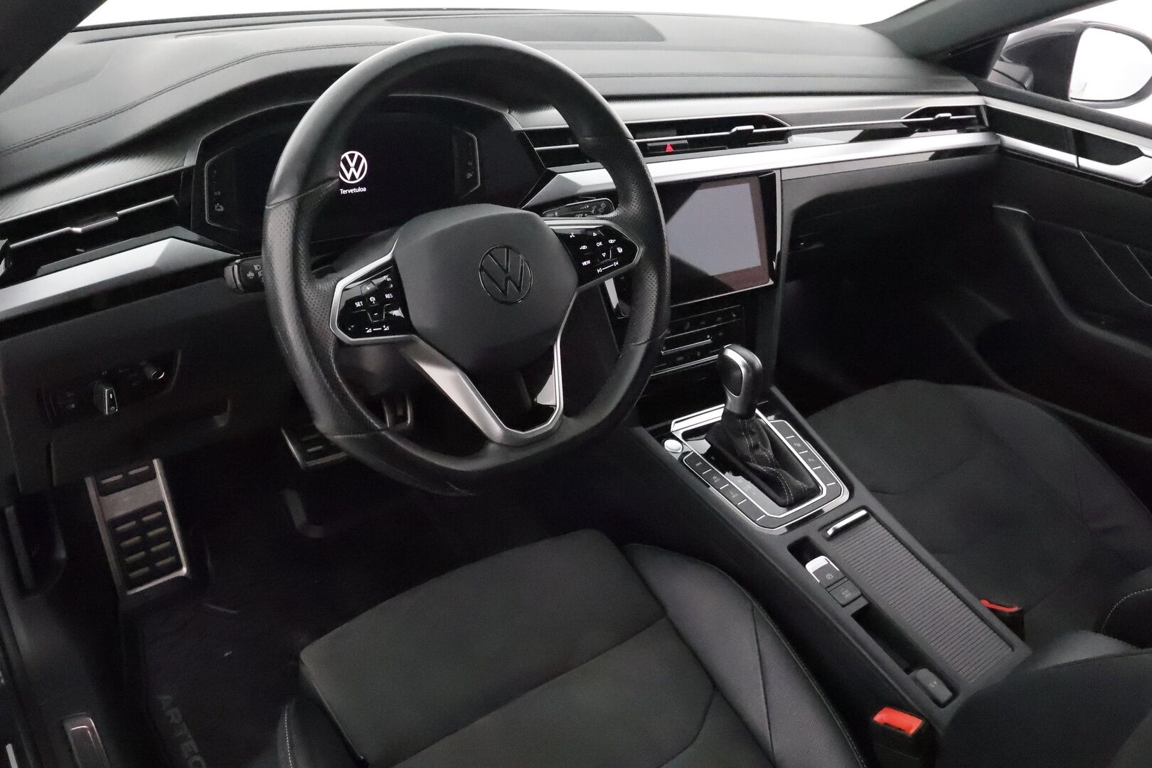 Volkswagen Arteon 2021 Shooting Brake R-Line eHybrid 160 kW DSG **HUD / Digimittaristo / Webasto / P-tutkat / Koukku / Adapt.vakkari** - 1-Om Suomi-auto / Akku kuntotarkastettu / 2x alut