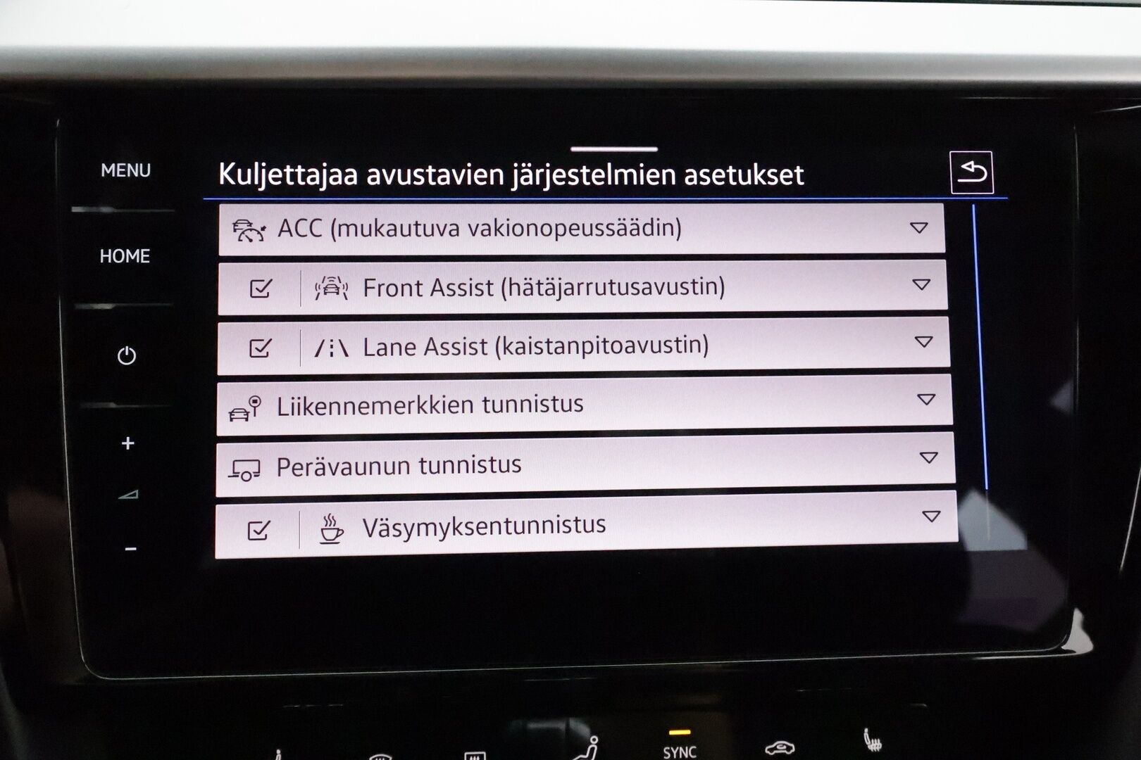 Volkswagen Arteon 2021 Shooting Brake R-Line eHybrid 160 kW DSG **HUD / Digimittaristo / Webasto / P-tutkat / Koukku / Adapt.vakkari** - 1-Om Suomi-auto / Akku kuntotarkastettu / 2x alut