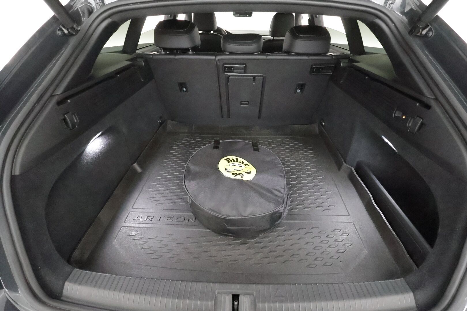 Volkswagen Arteon 2021 Shooting Brake R-Line eHybrid 160 kW DSG **HUD / Digimittaristo / Webasto / P-tutkat / Koukku / Adapt.vakkari** - 1-Om Suomi-auto / Akku kuntotarkastettu / 2x alut