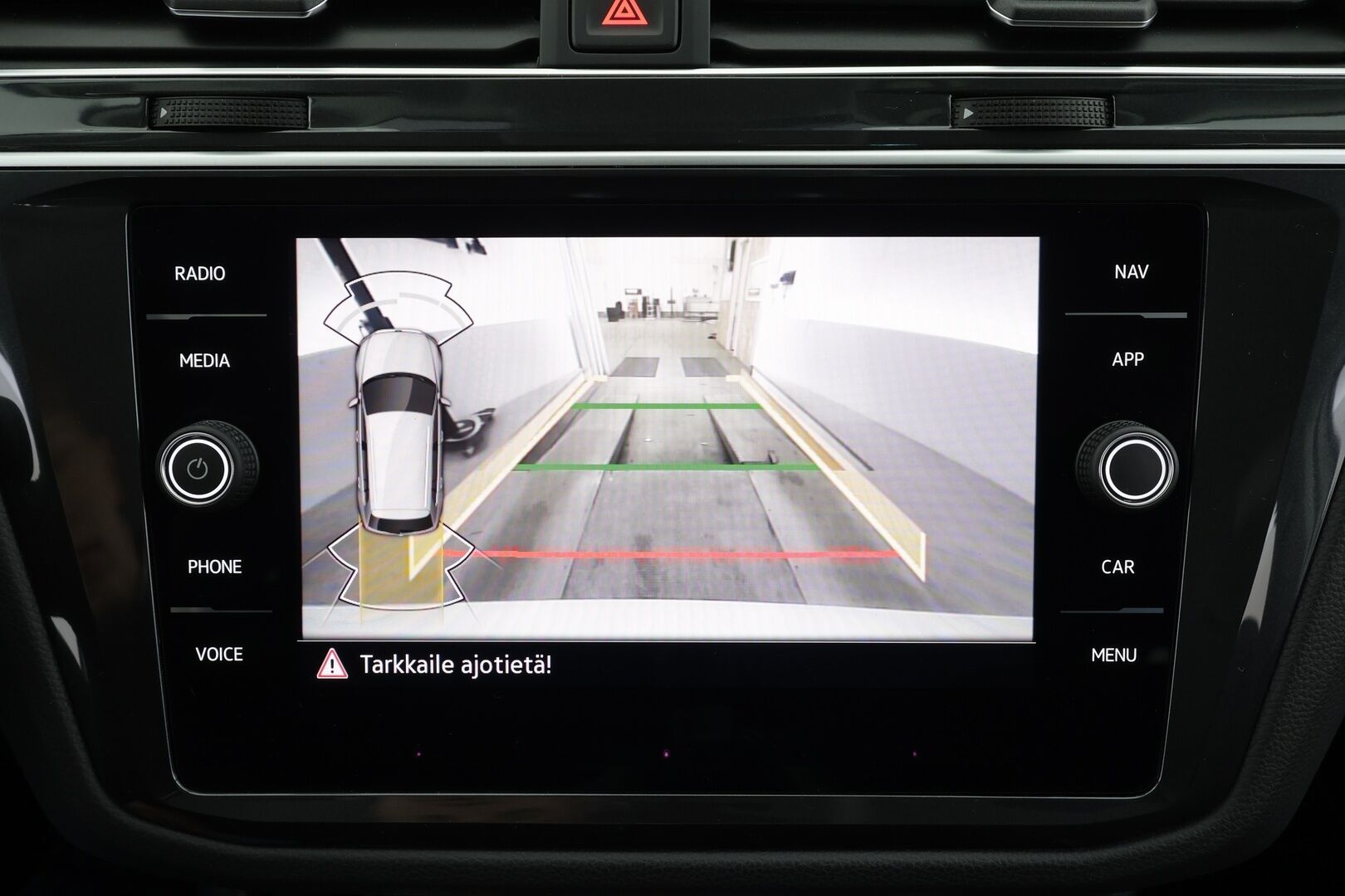 Volkswagen Tiguan 2021 Style Business 1,5 TSI 110 kW DSG * Webasto / Koukku / ACC / Matrix-LED / P.Kamera / Hierovat Sportpenkit / Navi * - 1-om Suomi-auto / Kahdet renkaat - HULLUT BLACKWEEK JATKOT - KORKOTARJOUS 2,49%