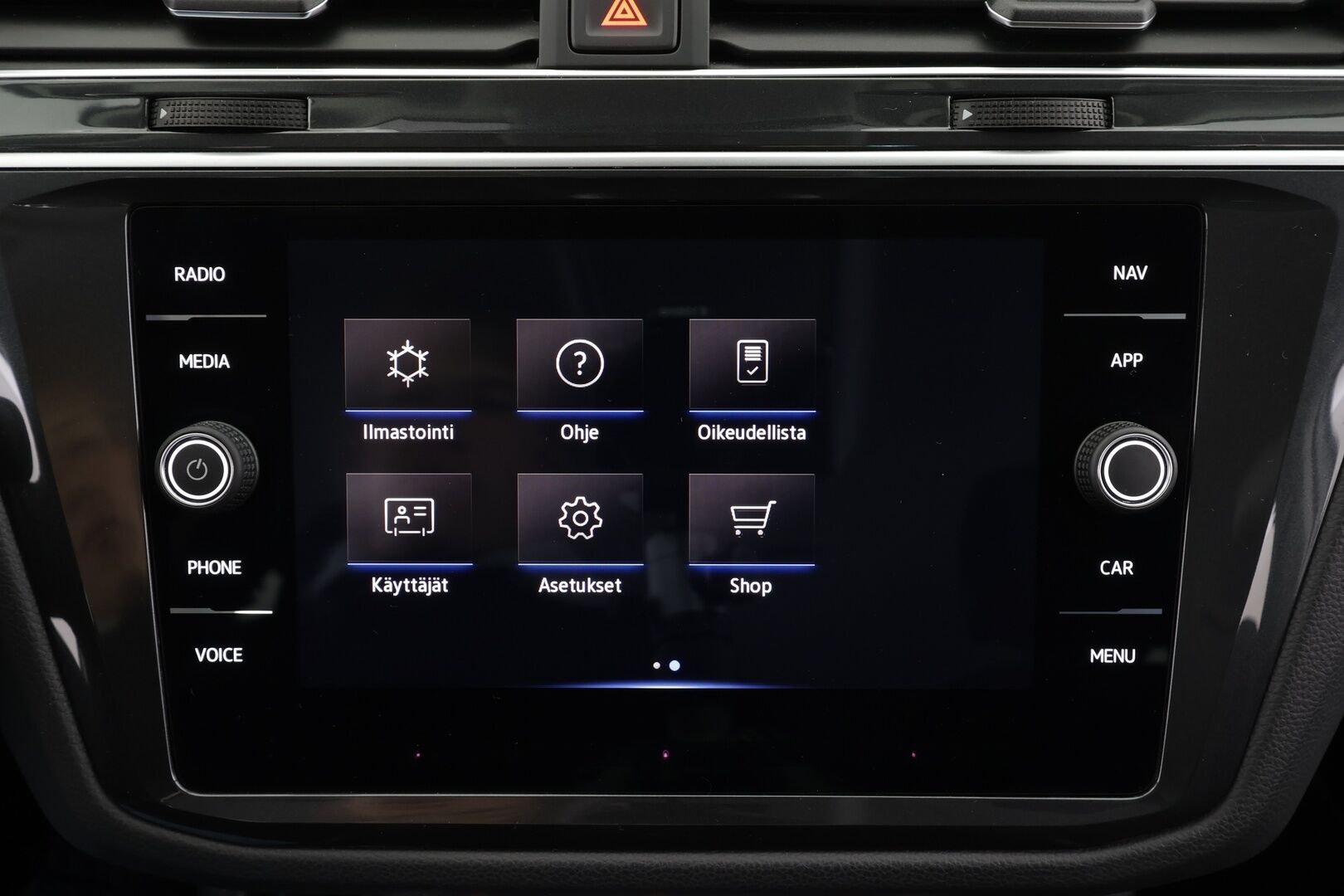 Volkswagen Tiguan 2021 Style Business 1,5 TSI 110 kW DSG * Webasto / Koukku / ACC / Matrix-LED / P.Kamera / Hierovat Sportpenkit / Navi * - 1-om Suomi-auto / Kahdet renkaat - HULLUT BLACKWEEK JATKOT - KORKOTARJOUS 2,49%