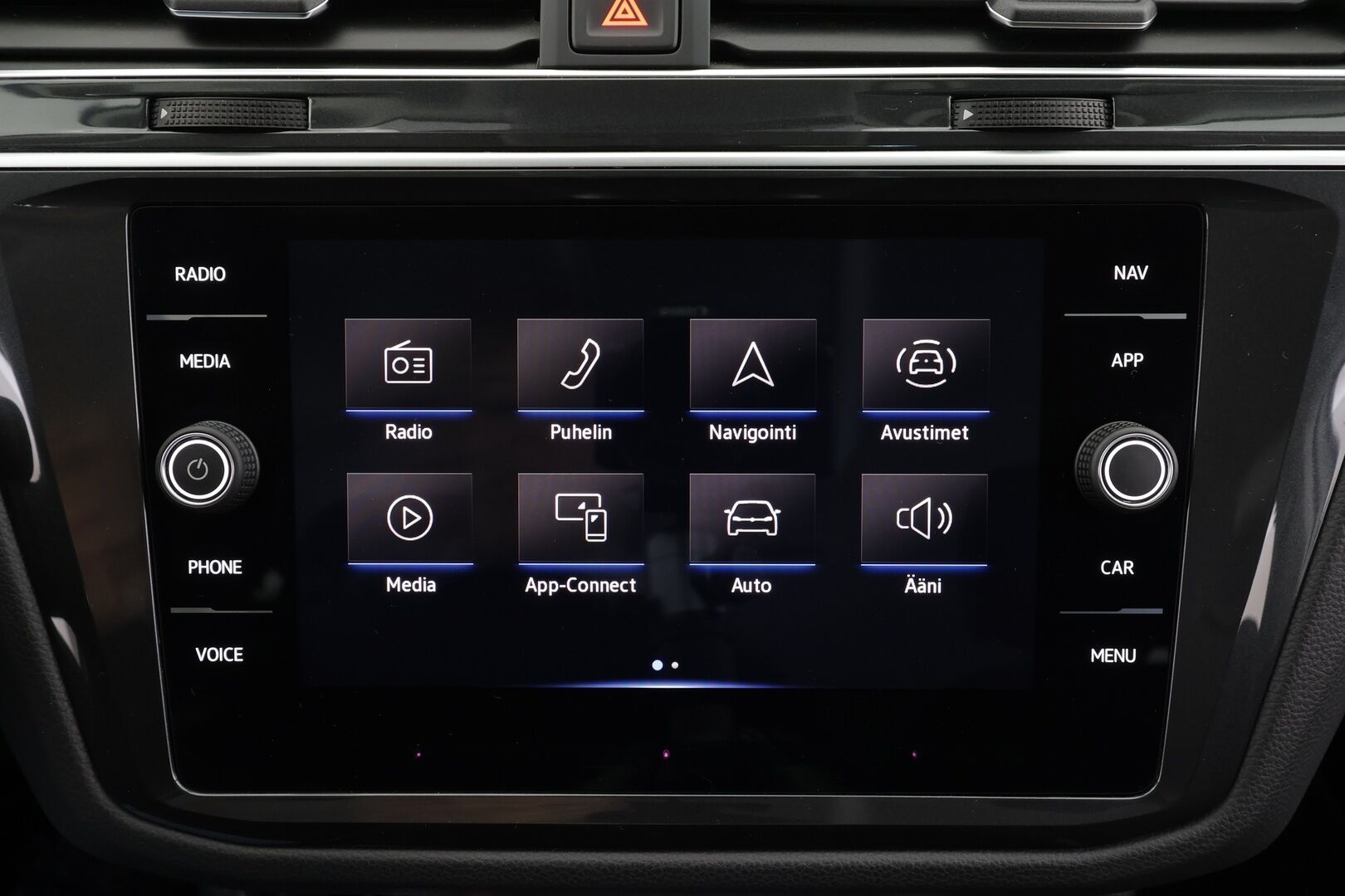 Volkswagen Tiguan 2021 Style Business 1,5 TSI 110 kW DSG * Webasto / Koukku / ACC / Matrix-LED / P.Kamera / Hierovat Sportpenkit / Navi * - 1-om Suomi-auto / Kahdet renkaat - HULLUT BLACKWEEK JATKOT - KORKOTARJOUS 2,49%