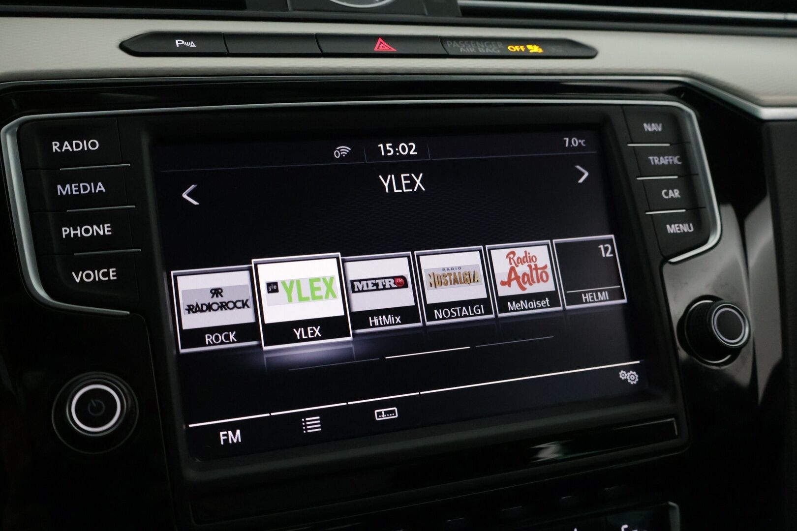 Volkswagen Passat 2016 Variant GTE Plug-in Hybrid 160 kW (218 hv) DSG-automaatti - *Panorama / Nahka-Alcantra / Adapt. vakkari / Koukku / Navi / Peruutuskamera*
