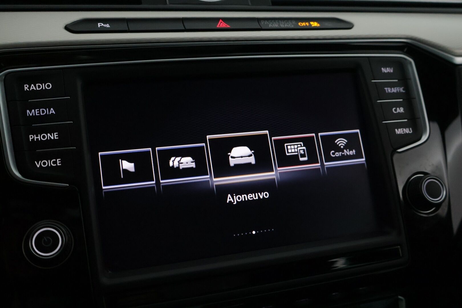 Volkswagen Passat 2016 Variant GTE Plug-in Hybrid 160 kW (218 hv) DSG-automaatti - *Panorama / Nahka-Alcantra / Adapt. vakkari / Koukku / Navi / Peruutuskamera*