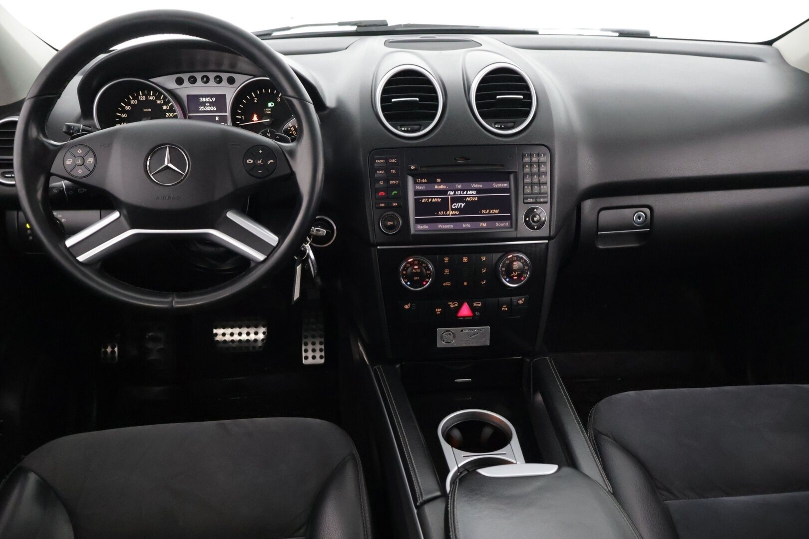 Mercedes-Benz ML 2010 ML 350 CDI 4MATIC AMG** Loistavassa kunnossa / hyvin huollettu / Ei ilmajousia / Ole nopea!** - Huippu varusteet! / Lisätiedot Jussilta P*0107395358