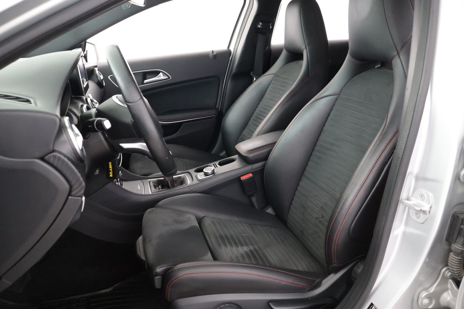 Mercedes-Benz A 2016 160 Business AMG - Bluetooth | Navi | Sporttipenkit | Tutkat | Lohko ja sisäpistoke