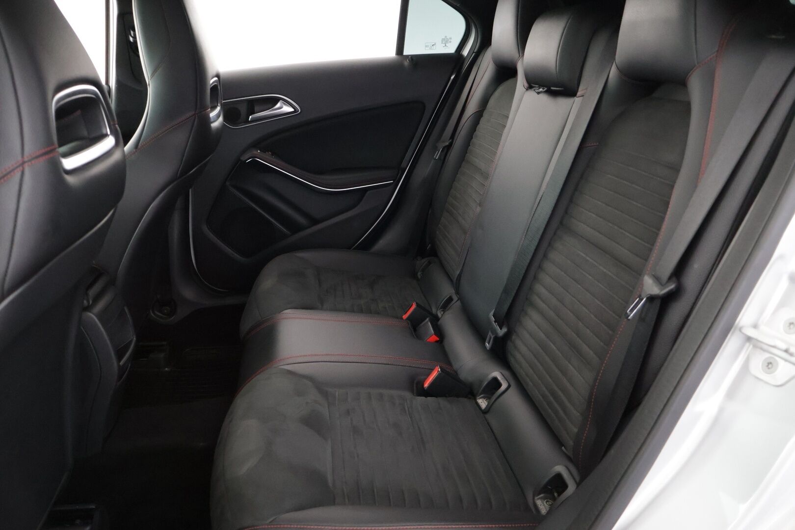 Mercedes-Benz A 2016 160 Business AMG - Bluetooth | Navi | Sporttipenkit | Tutkat | Lohko ja sisäpistoke