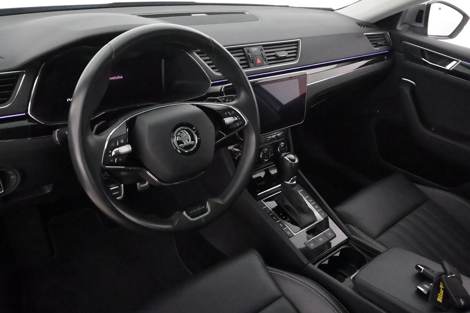 Skoda Superb 2021 1,4 TSI PHEV L&K iV DSG **Canton / Webasto / Adapt.vakkari / Ilmastoidut penkit / Matrix / 360 Kamera / Koukku** - Akku kuntotarkastettu / 1 omisteinen Suomi-auto / Merkkihuollettu