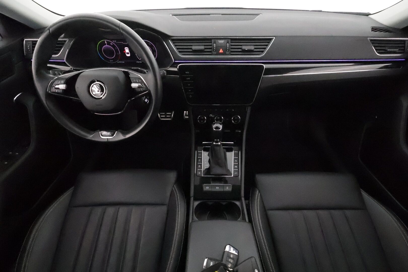 Skoda Superb 2021 1,4 TSI PHEV L&K iV DSG **Canton / Webasto / Adapt.vakkari / Ilmastoidut penkit / Matrix / 360 Kamera / Koukku** - Akku kuntotarkastettu / 1 omisteinen Suomi-auto / Merkkihuollettu