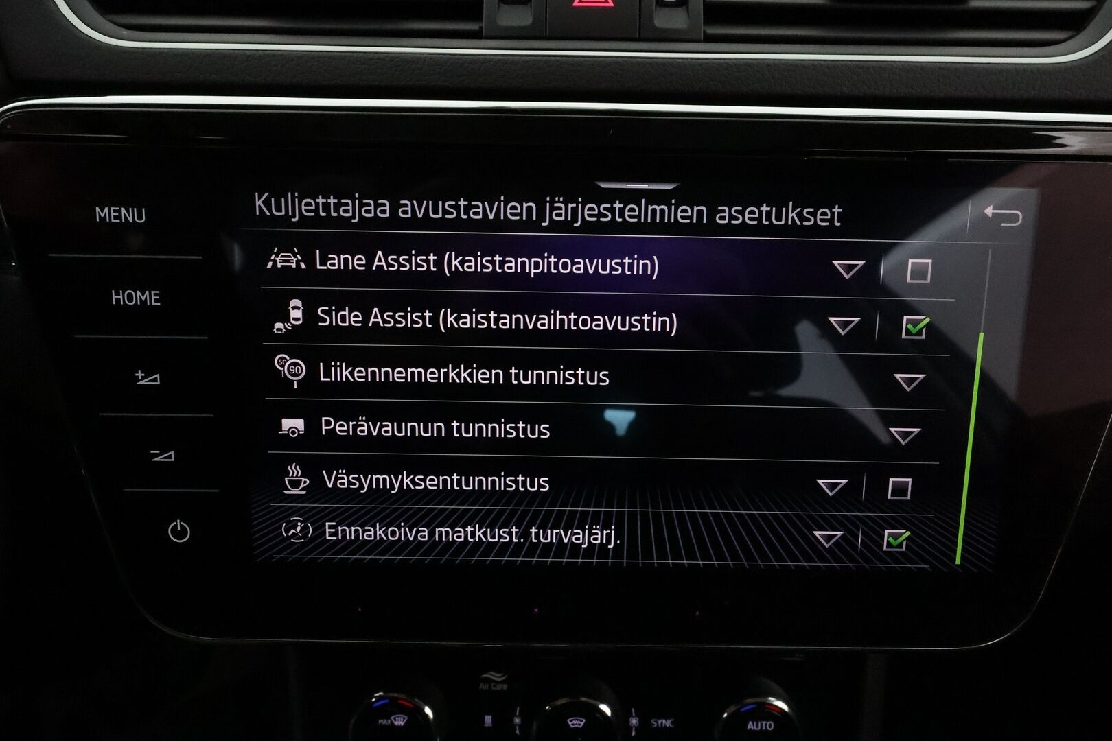 Skoda Superb 2021 1,4 TSI PHEV L&K iV DSG **Canton / Webasto / Adapt.vakkari / Ilmastoidut penkit / Matrix / 360 Kamera / Koukku** - Akku kuntotarkastettu / 1 omisteinen Suomi-auto / Merkkihuollettu