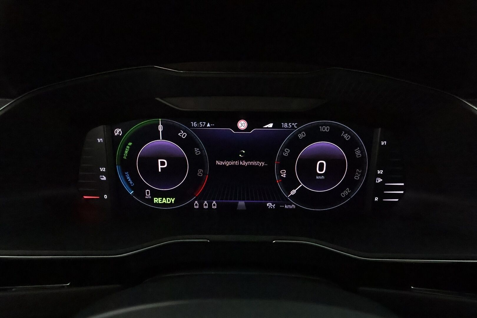 Skoda Superb 2021 1,4 TSI PHEV L&K iV DSG **Canton / Webasto / Adapt.vakkari / Ilmastoidut penkit / Matrix / 360 Kamera / Koukku** - Akku kuntotarkastettu / 1 omisteinen Suomi-auto / Merkkihuollettu