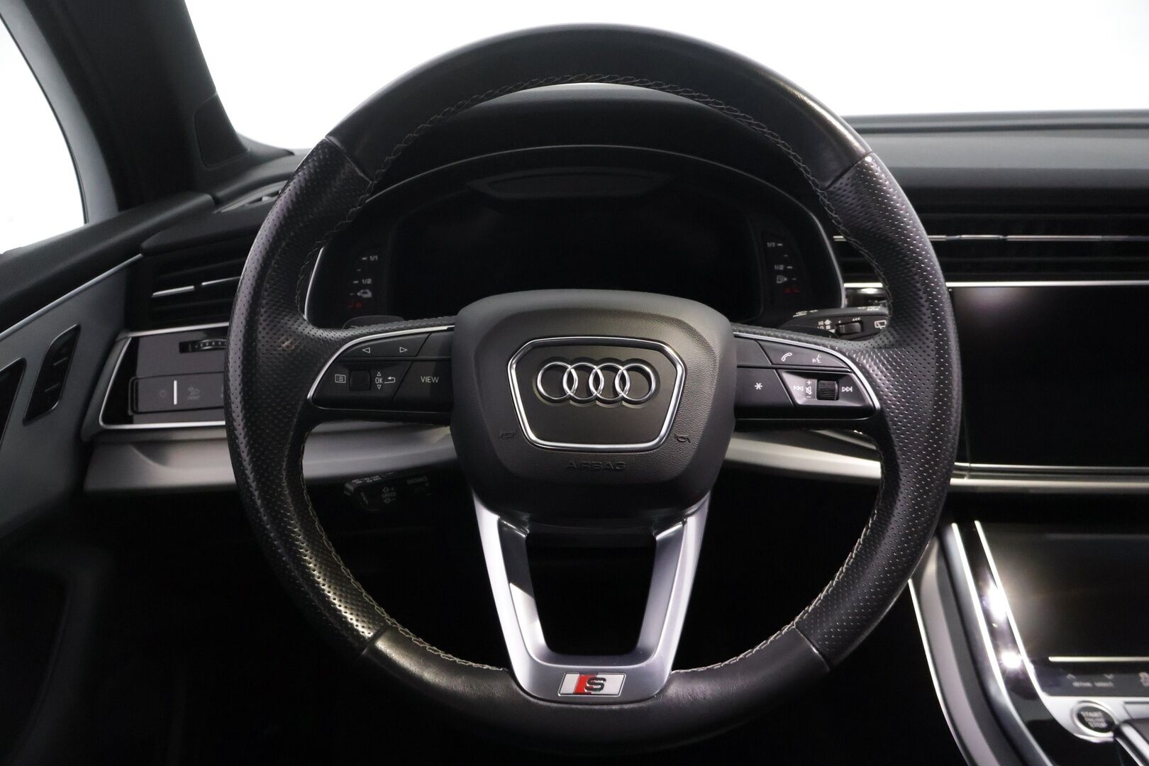 Audi Q7 2021 55 TFSI e Quattro S-Line - * 2x S-Line | ACC | 360 | Panorama | B&O | Matrix Led | Muistipenkki | Ilma-Alusta | Keyless | Koukku | Merkkihuollot *