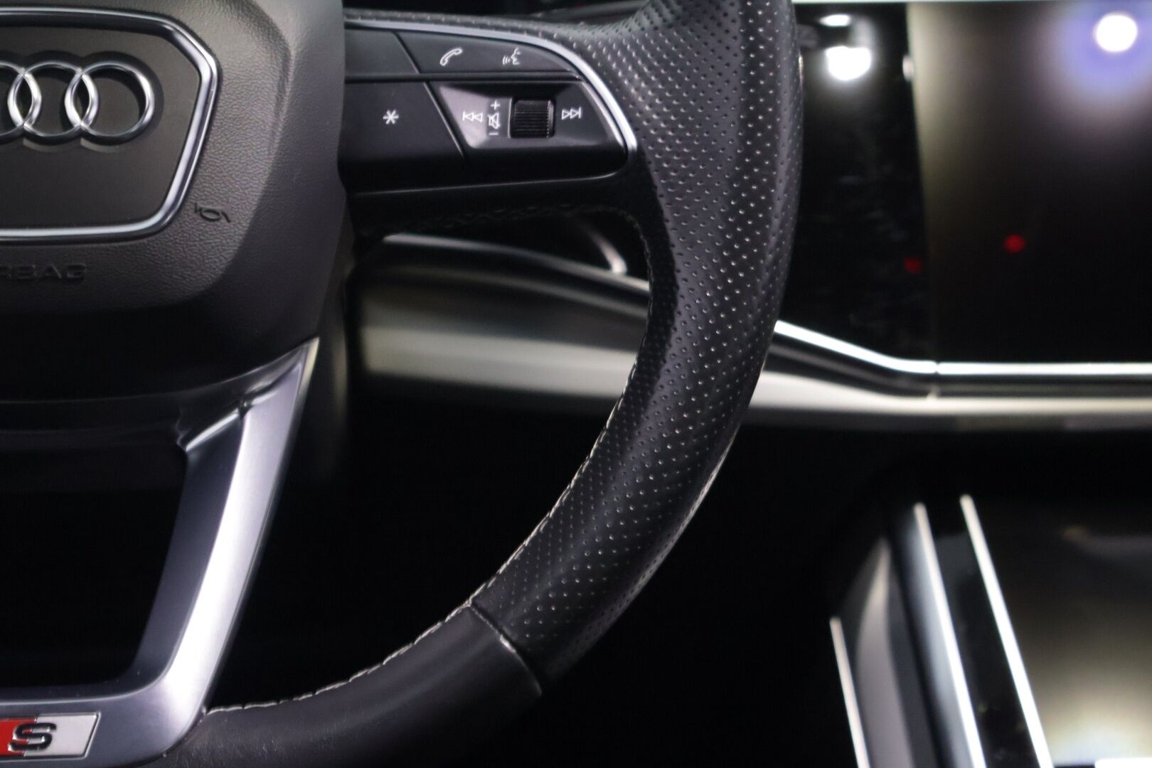 Audi Q7 2021 55 TFSI e Quattro S-Line - * 2x S-Line | ACC | 360 | Panorama | B&O | Matrix Led | Muistipenkki | Ilma-Alusta | Keyless | Koukku | Merkkihuollot *