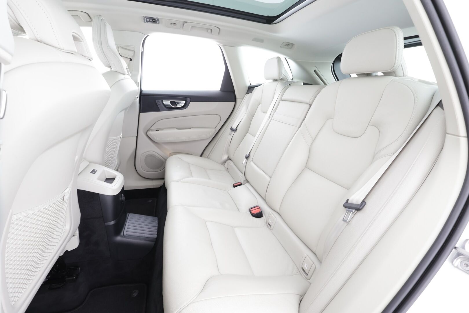 Volvo XC60 2021 T6 TwE AWD Business Inscription aut. * ACC / Panorama / Muistipenkki / Webasto / LED / BLIS / Koukku / Vaaleat nahat * - 1.Om Suomi-auto / Akku kuntotarkastettu! / Kahdet renkaat aluvanteilla / Merkkihuollettu