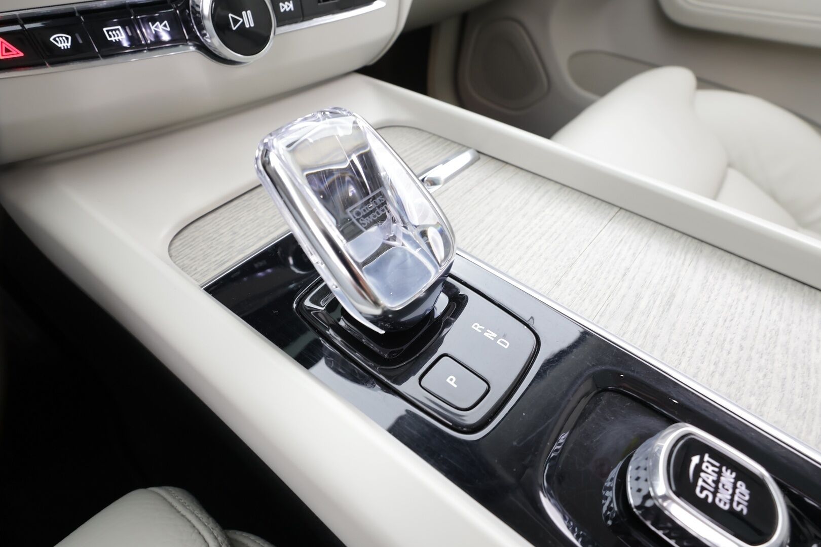 Volvo XC60 2021 T6 TwE AWD Business Inscription aut. * ACC / Panorama / Muistipenkki / Webasto / LED / BLIS / Koukku / Vaaleat nahat * - 1.Om Suomi-auto / Akku kuntotarkastettu! / Kahdet renkaat aluvanteilla / Merkkihuollettu