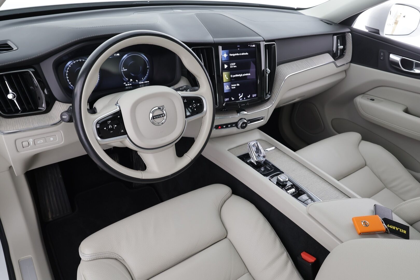 Volvo XC60 2021 T6 TwE AWD Business Inscription aut. * ACC / Panorama / Muistipenkki / Webasto / LED / BLIS / Koukku / Vaaleat nahat * - 1.Om Suomi-auto / Akku kuntotarkastettu! / Kahdet renkaat aluvanteilla / Merkkihuollettu