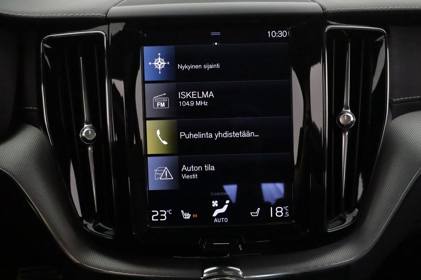 Volvo XC60 2021 T6 TwE AWD Business R-Design aut **Panorama / Webasto / Adapt.Vakkari / Full-LED / P.Kamera / Sporttipenkki Muistilla** - 3,99 % KORKOTARJOUS TÄHÄN AUTOON - 1-om Suomi-auto / 2x Latauskaapelit / Kahdet Renkaat / Merkkihuollettu!