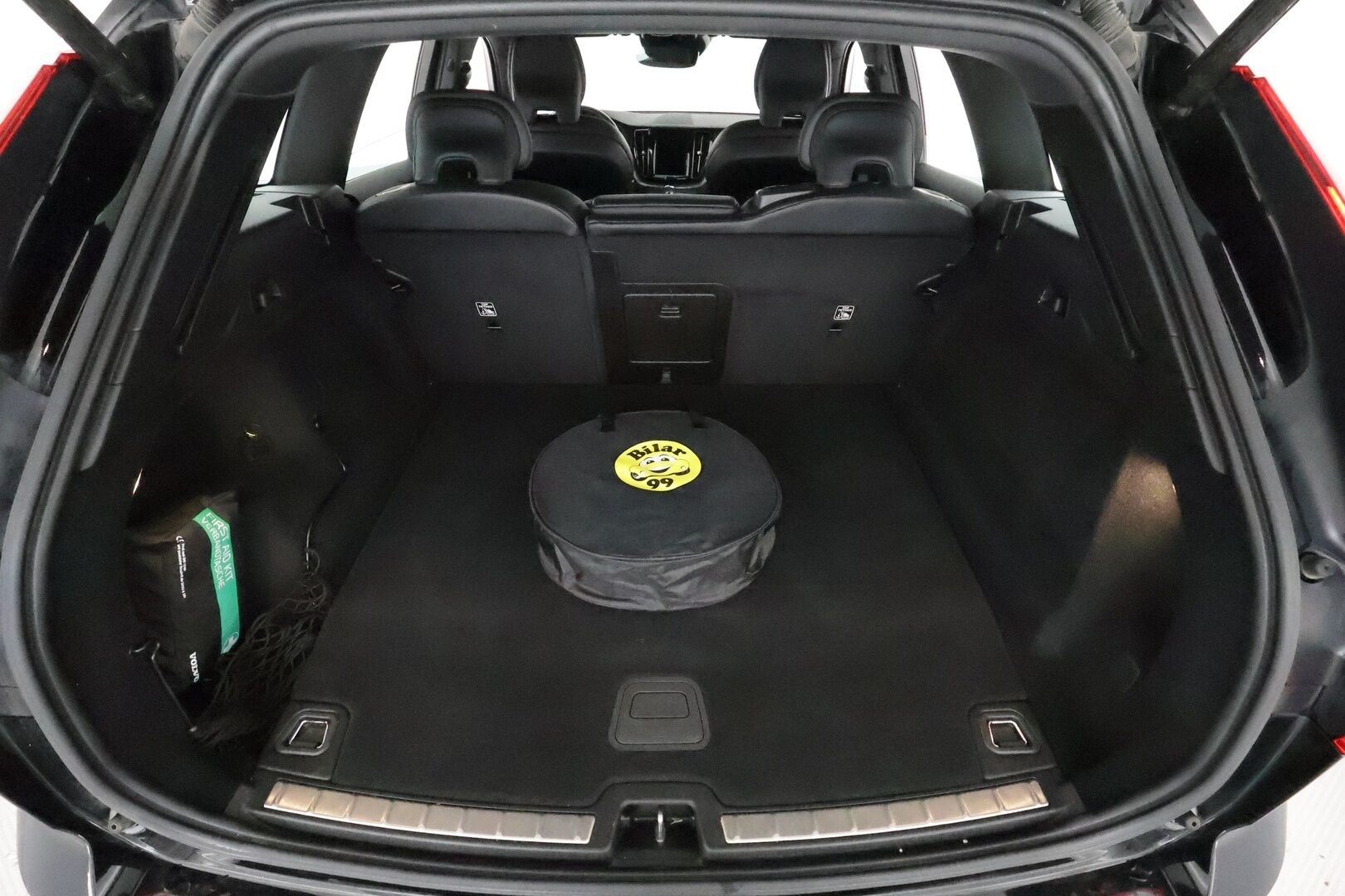 Volvo XC60 2021 T6 TwE AWD Business R-Design aut **Panorama / Webasto / Adapt.Vakkari / Full-LED / P.Kamera / Sporttipenkki Muistilla** - 1-om Suomi-auto / Akku kuntotarkastettu /  2x Latauskaapelit / Kahdet Renkaat / Merkkihuollettu!