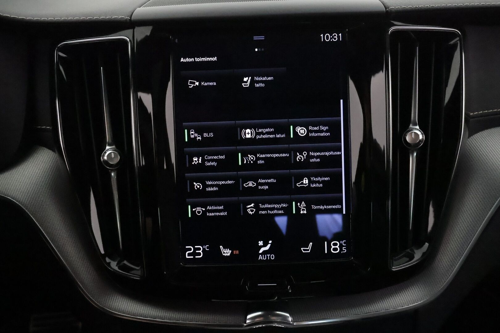 Volvo XC60 2021 T6 TwE AWD Business R-Design aut **Panorama / Webasto / Adapt.Vakkari / Full-LED / P.Kamera / Sporttipenkki Muistilla** - 3,99 % KORKOTARJOUS TÄHÄN AUTOON - 1-om Suomi-auto / 2x Latauskaapelit / Kahdet Renkaat / Merkkihuollettu!