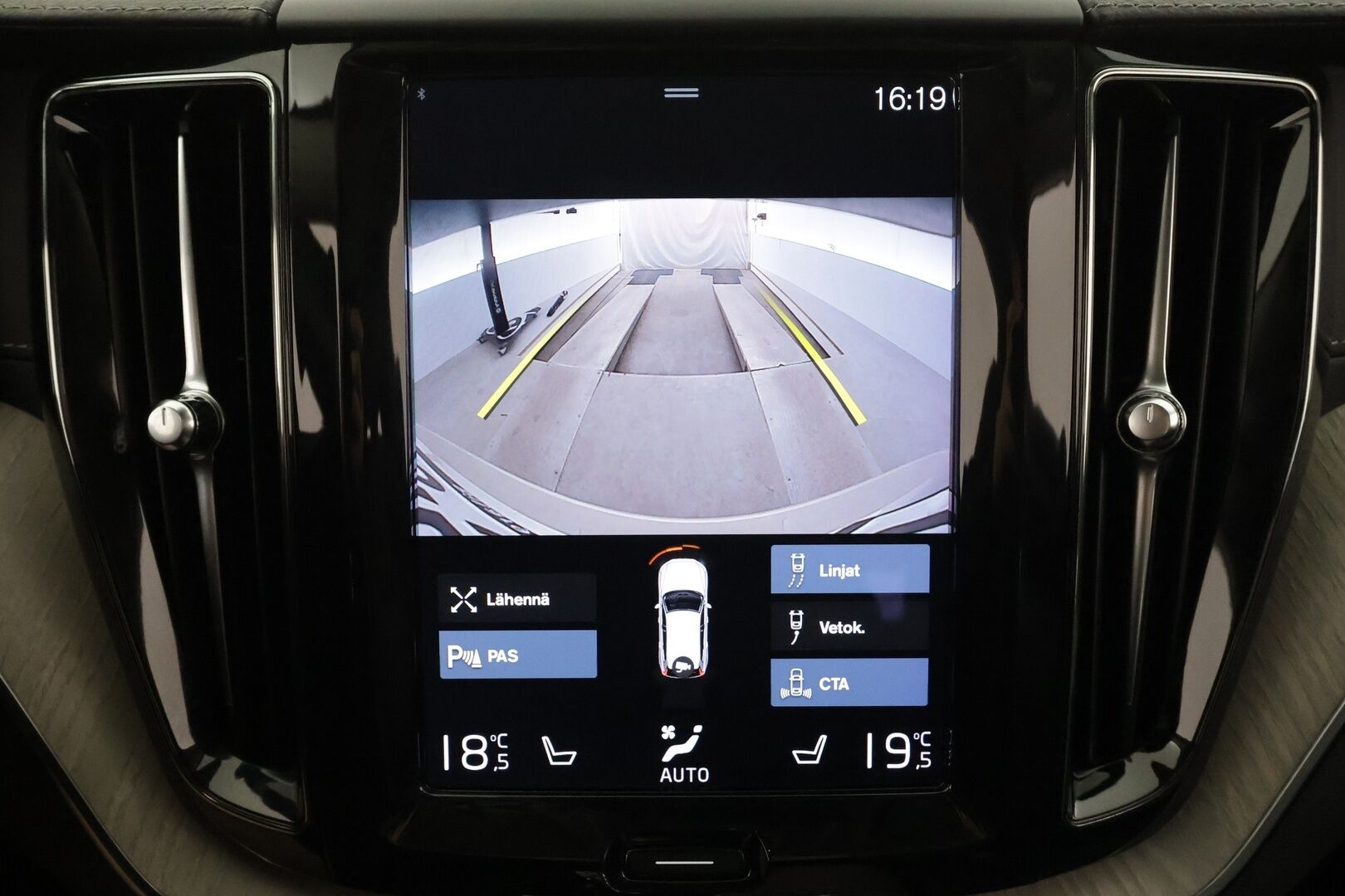 Volvo XC60 2021 T8 TwE AWD Business Inscription aut. - | ACC | Webasto | Koukku | High Performance audio | LED | Panorama | Muistipenkki | Sporttipenkit | P.Kamera | Keyless | Apple&Android | 1.Om Suomi-auto | Kahdet Renkaat |