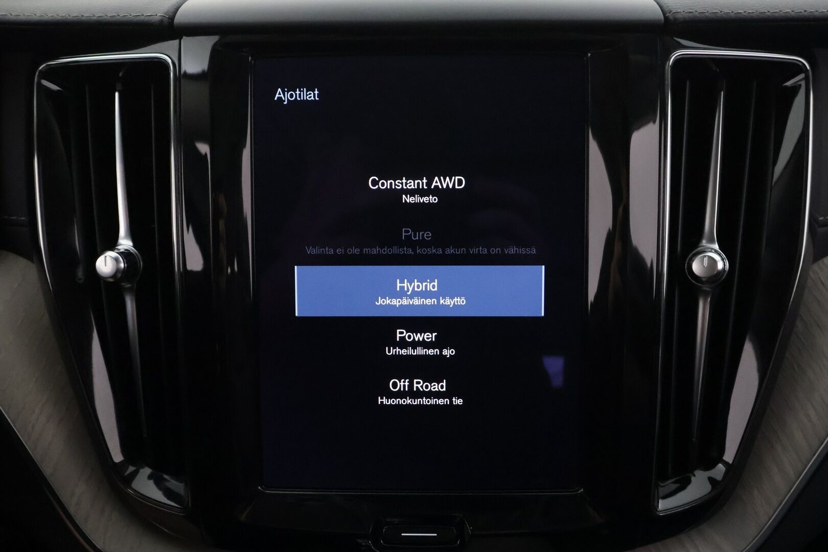 Volvo XC60 2021 T8 TwE AWD Business Inscription aut. - | ACC | Webasto | Koukku | High Performance audio | LED | Panorama | Muistipenkki | Sporttipenkit | P.Kamera | Keyless | Apple&Android | 1.Om Suomi-auto | Kahdet Renkaat |