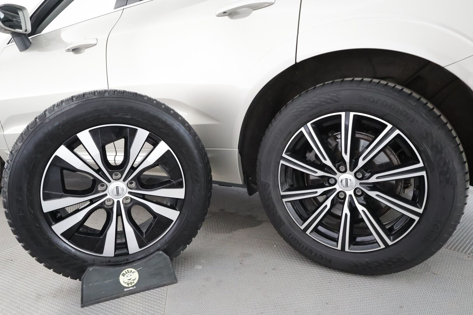 Volvo XC60 2021 T8 TwE AWD Business Inscription aut. - | ACC | Webasto | Koukku | High Performance audio | LED | Panorama | Muistipenkki | Sporttipenkit | P.Kamera | Keyless | Apple&Android | 1.Om Suomi-auto | Kahdet Renkaat |