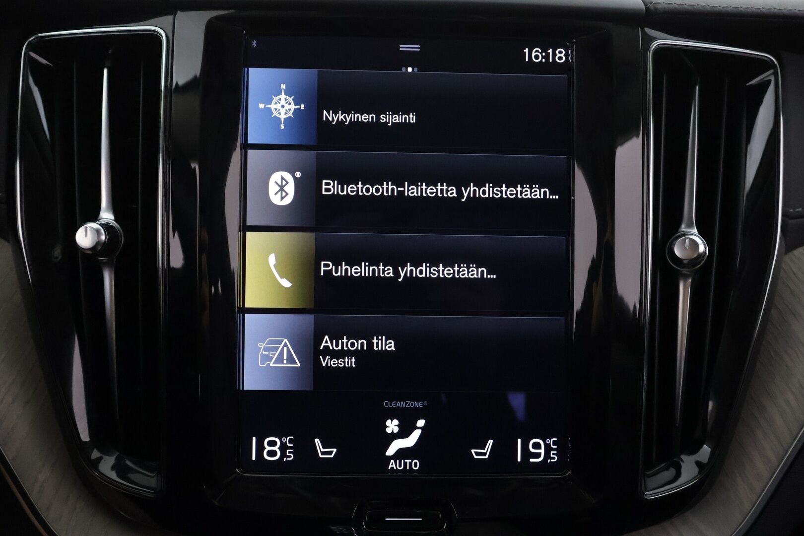 Volvo XC60 2021 T8 TwE AWD Business Inscription aut. - | ACC | Webasto | Koukku | High Performance audio | LED | Panorama | Muistipenkki | Sporttipenkit | P.Kamera | Keyless | Apple&Android | 1.Om Suomi-auto | Kahdet Renkaat |