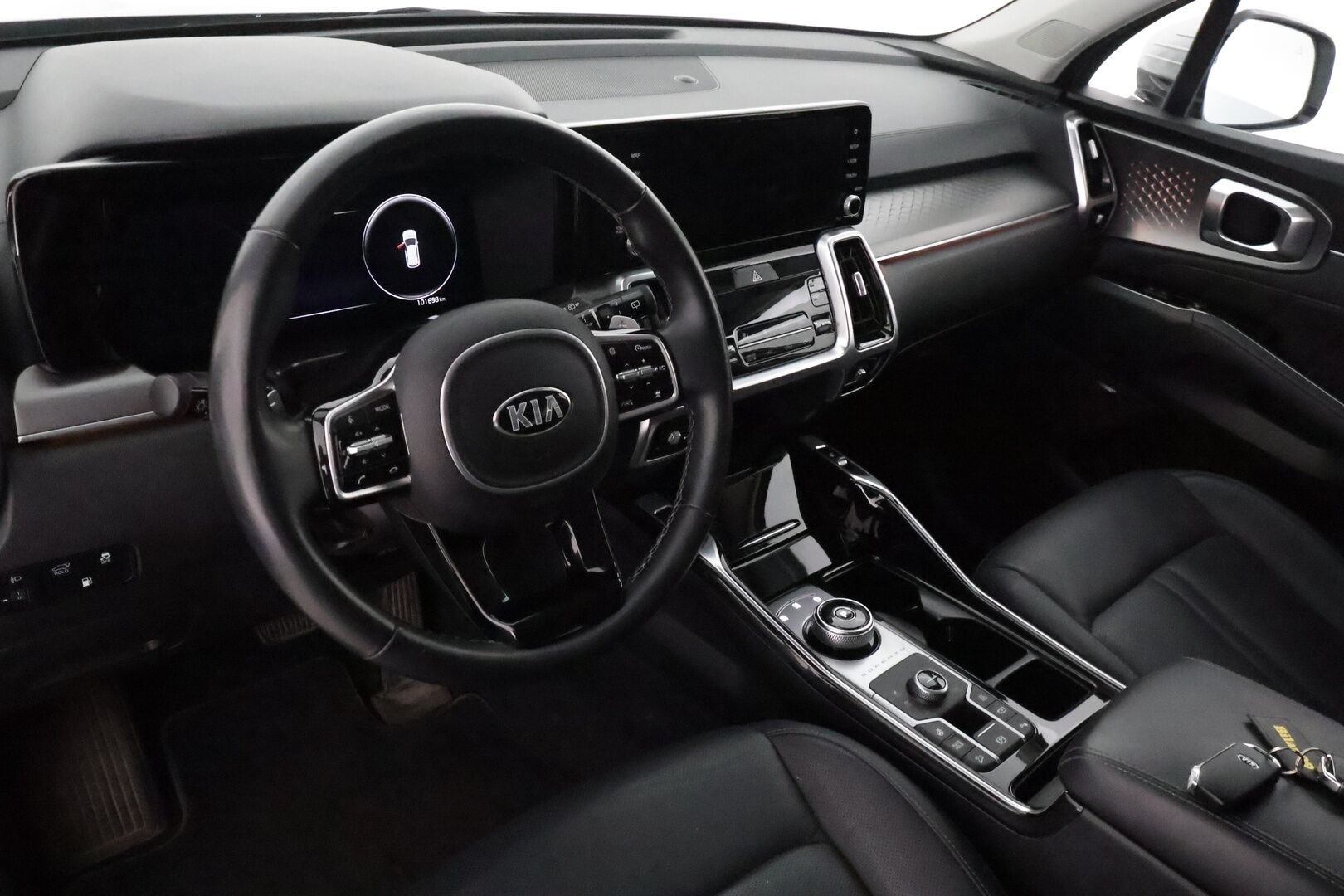 Kia Sorento 2021 1,6 T-GDI Plug-in Hybrid AWD Business AT 5P **Adapt. vakkari / Bose / 360 Kamera / Nahkasisusta / Keyless / Apple&Android** - 3,99 % KORKOTARJOUS TÄHÄN AUTOON - 31.5. ASTI! - 1-om. Suomi-auto / Akku kuntotarkistettu! / Juuri katsastettu!