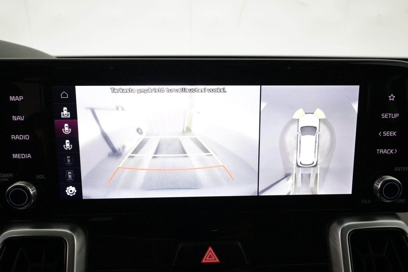 Kia Sorento 2021 1,6 T-GDI Plug-in Hybrid AWD Business AT 5P **Adapt. vakkari / Bose / 360 Kamera / Nahkasisusta / Keyless / Apple&Android** - 3,99 % KORKOTARJOUS TÄHÄN AUTOON - 31.5. ASTI! - 1-om. Suomi-auto / Akku kuntotarkistettu! / Juuri katsastettu!