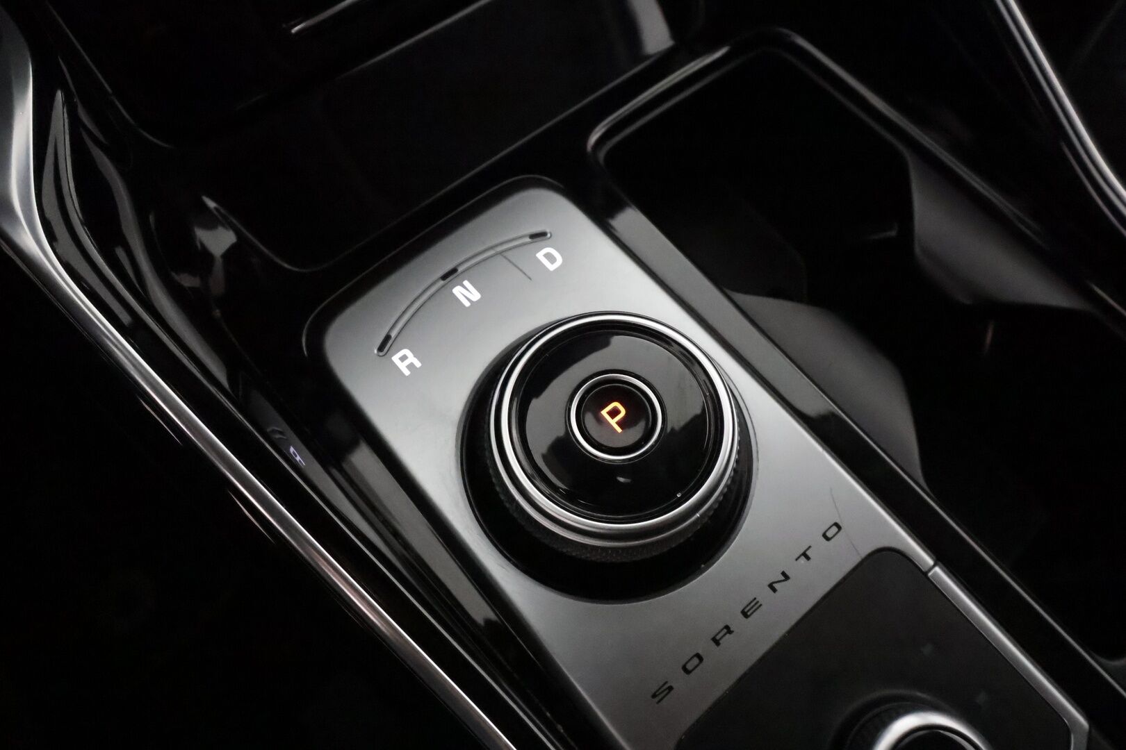Kia Sorento 2021 1,6 T-GDI Plug-in Hybrid AWD Business AT 5P **Adapt. vakkari / Bose / 360 Kamera / Nahkasisusta / Keyless / Apple&Android** - 3,99 % KORKOTARJOUS TÄHÄN AUTOON - 31.5. ASTI! - 1-om. Suomi-auto / Akku kuntotarkistettu! / Juuri katsastettu!