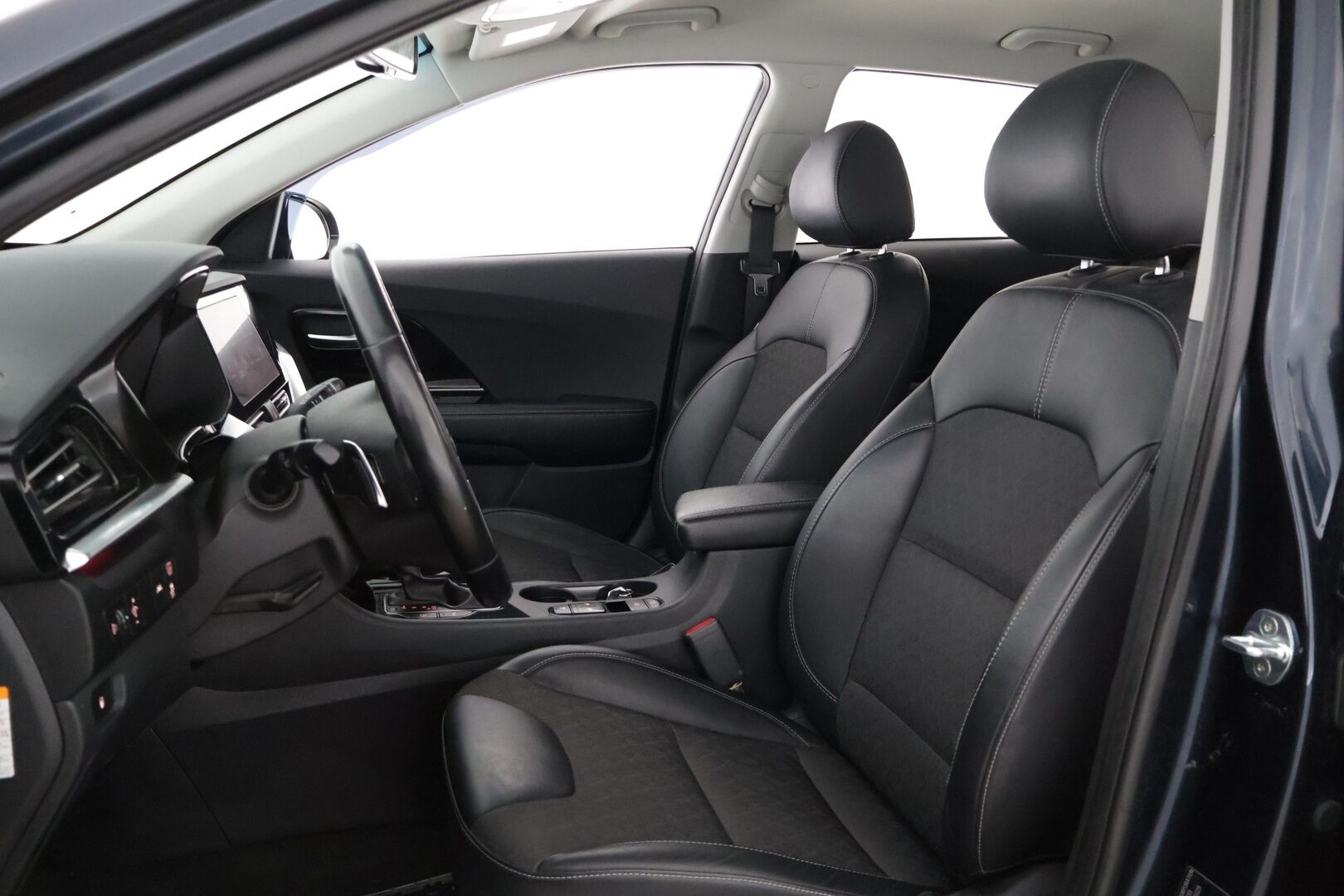 Kia Niro 2021 1,6 GDI Hybrid LX DCT *1-om Suomi-auto / ACC / P.Kamera / JBL* - / 2x renkaat aluvanteilla / 1-om Suomi-auto / metalliväri /