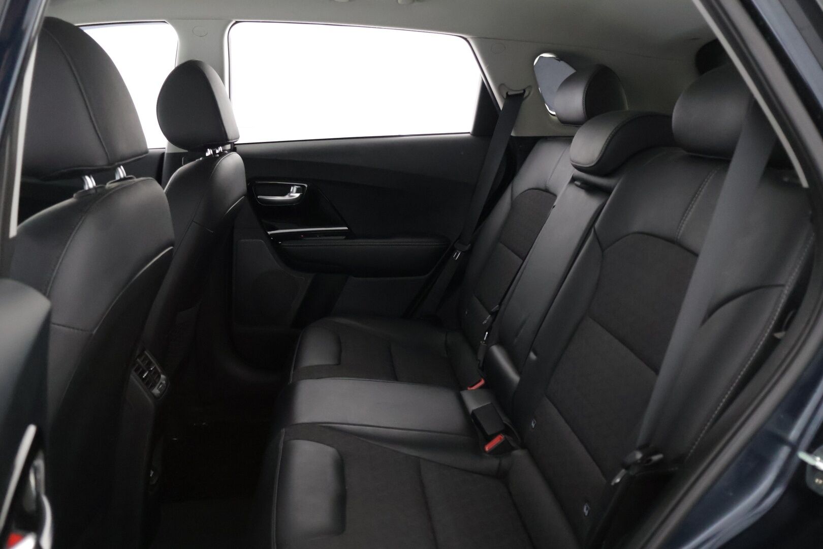 Kia Niro 2021 1,6 GDI Hybrid LX DCT *1-om Suomi-auto / ACC / P.Kamera / JBL* - / 2x renkaat aluvanteilla / 1-om Suomi-auto / metalliväri /