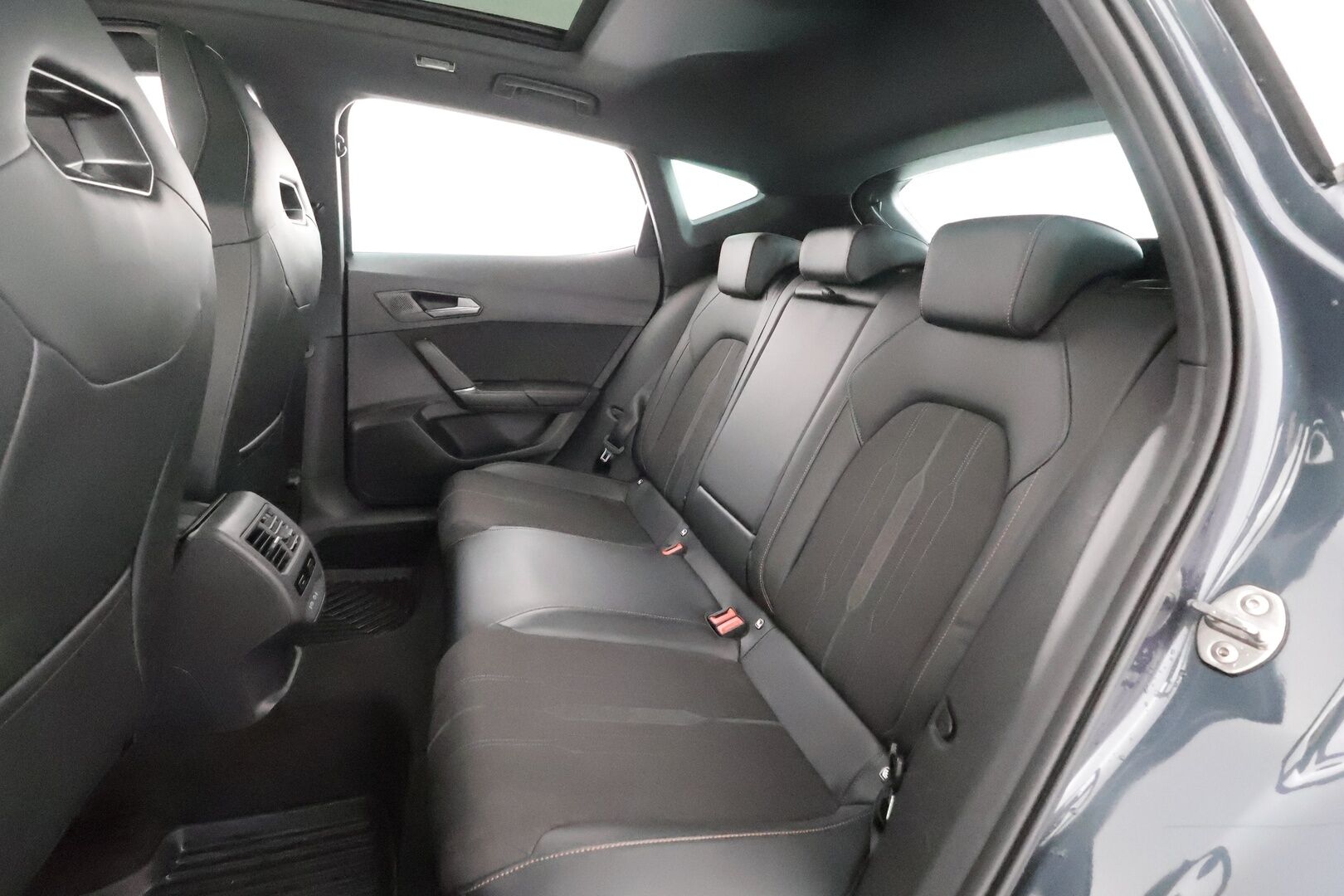 Cupra Formentor 2021 VZ 1.4 PHEV 180 kW e-HYBRID DSG - | ACC | DCC | Panorama | Puolinahat | Sporttipenkit | P.kamera | Digimittaristo | Lane Assist | Side Assist | Keyless | Merkkihuollettu | 2x renkaat aluin | 