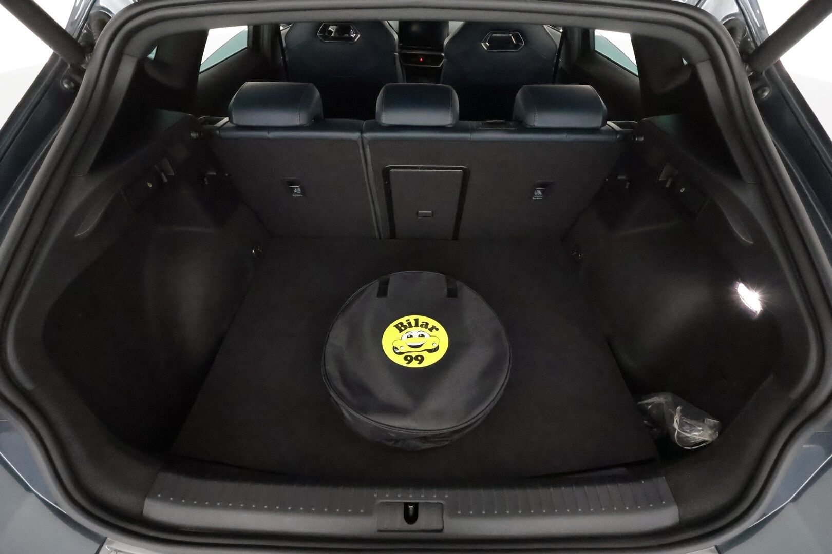 Cupra Formentor 2021 VZ 1.4 PHEV 180 kW e-HYBRID DSG / Panorama / Nahkapenkit / Adapt.vakkari / TULOSSA // - Adapt.Vakkari / Kuljettajan istuin muistilla / Navi / Peruutuskamera / LED-ajovalot / 