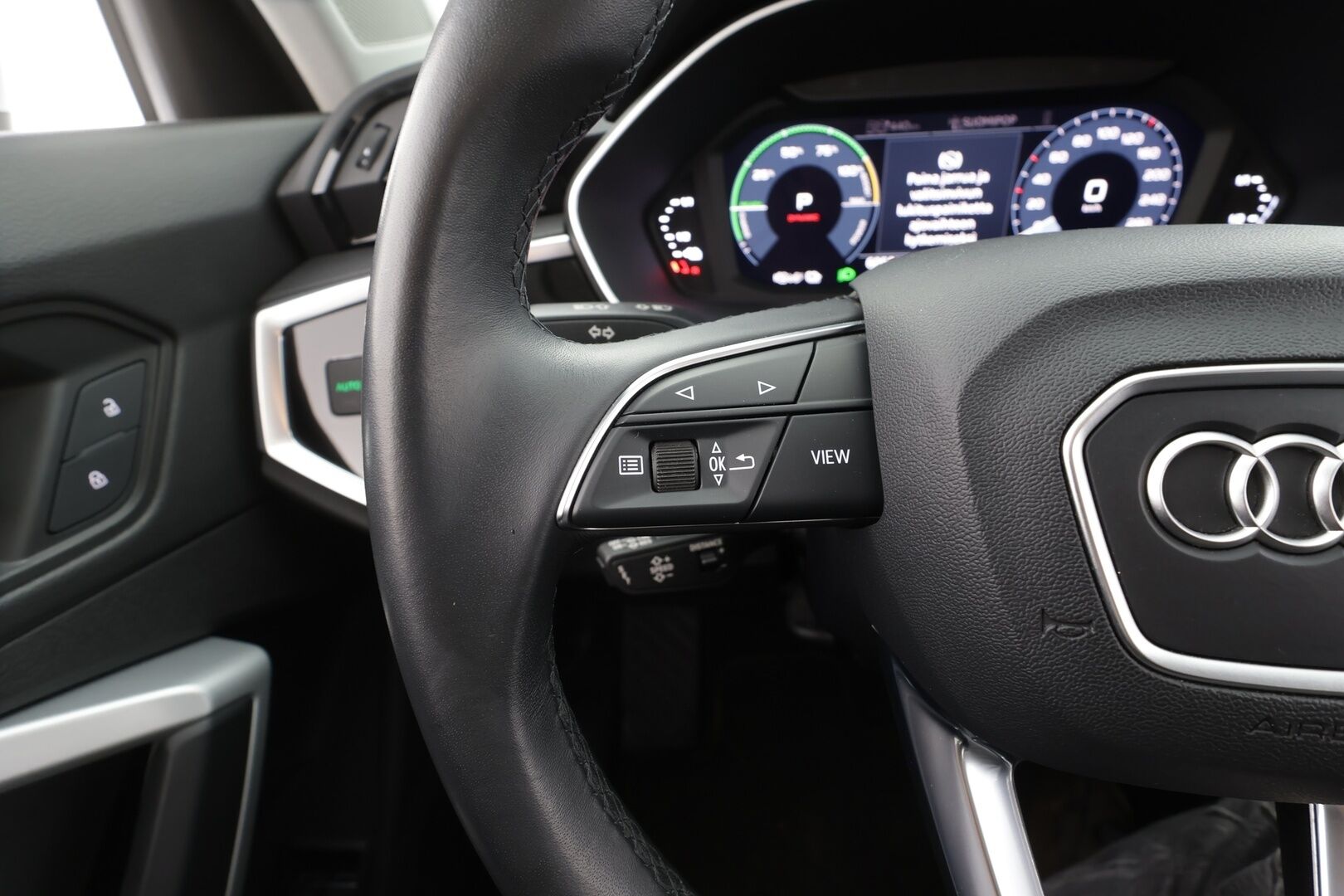 Audi Q3 2021 Business 45 TFSI e 180 kW S tronic Electrified Edition - | ACC | P.kamera | Sporttipenkit | Keyless | Digimittaristo | Kaistavahti | LED | Apple & Android | Merkkihuollot | 1-om suomiauto |