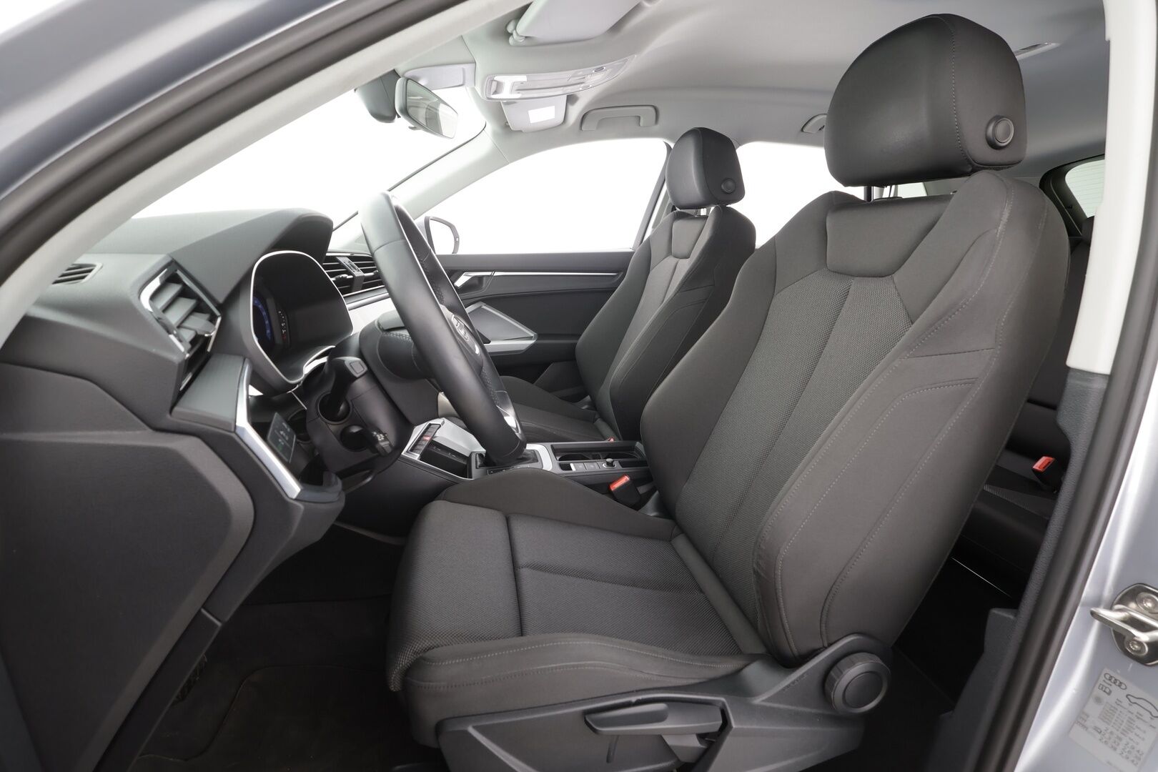 Audi Q3 2021 Business 45 TFSI e 180 kW S tronic Electrified Edition - | ACC | P.kamera | Sporttipenkit | Keyless | Digimittaristo | Kaistavahti | LED | Apple & Android | Merkkihuollot | 1-om suomiauto |