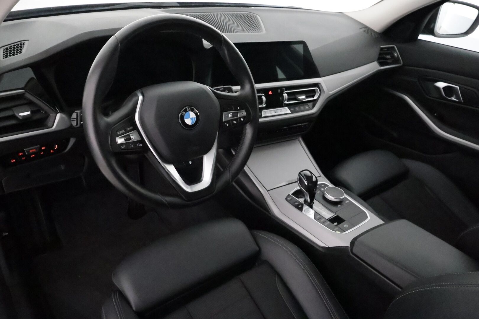 BMW 320 2021 G21 Touring 320e A Charged Edition ** Digimittaristo / HiFi / Sporttipenkit / Navi / Apple&Android ** - 1 omisteinen Suomi-auto / Akku kuntotarkistettu!