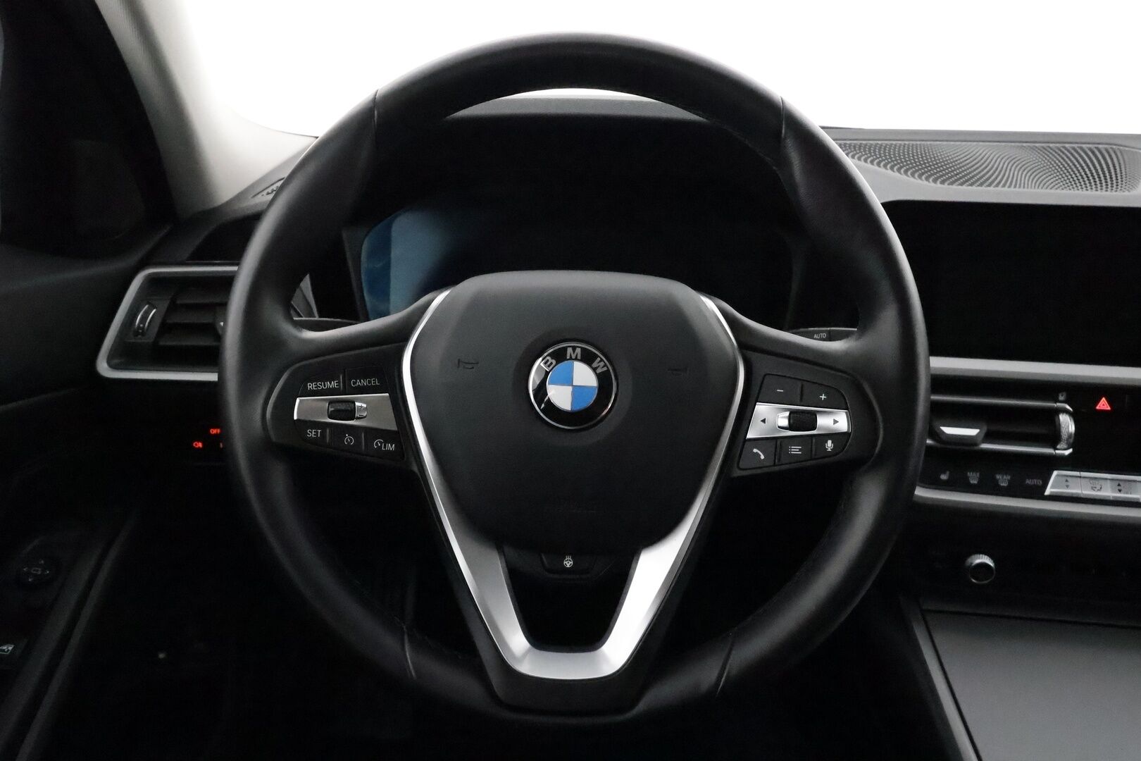 BMW 320 2021 G21 Touring 320e A Charged Edition ** Digimittaristo / HiFi / Sporttipenkit / Navi / Apple&Android ** - 1 omisteinen Suomi-auto / Akku kuntotarkistettu!