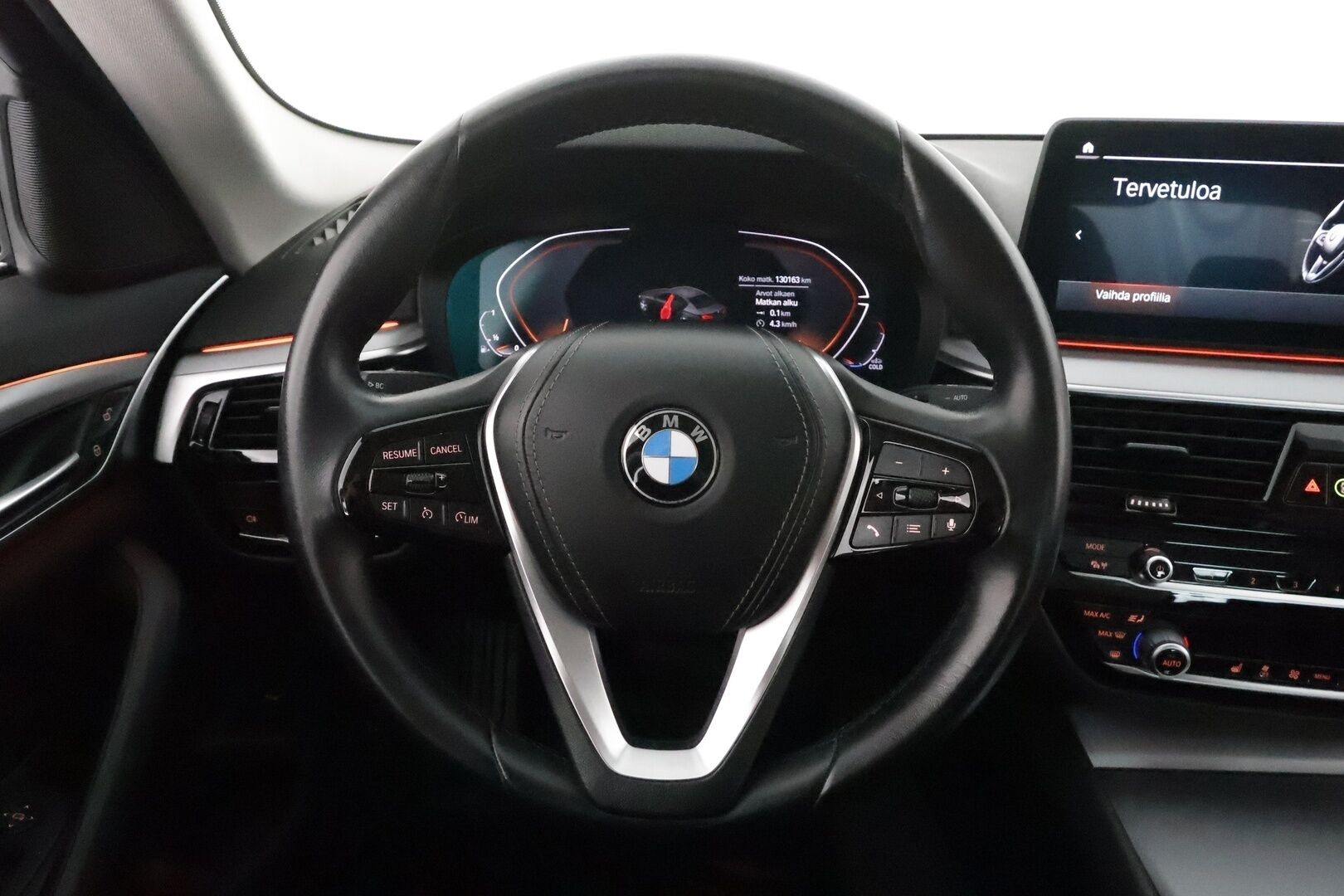 BMW 520 2021 G30 Sedan 520i A MHEV **P.kamera / LED-valot / HiFi / Digimittaristo / Navi / Apple&Android** - 3,99% KORKOTARJOUS TÄHÄN AUTOON 21.9. ASTI - 1-om Suomi-auto / Kahdet Renkaat